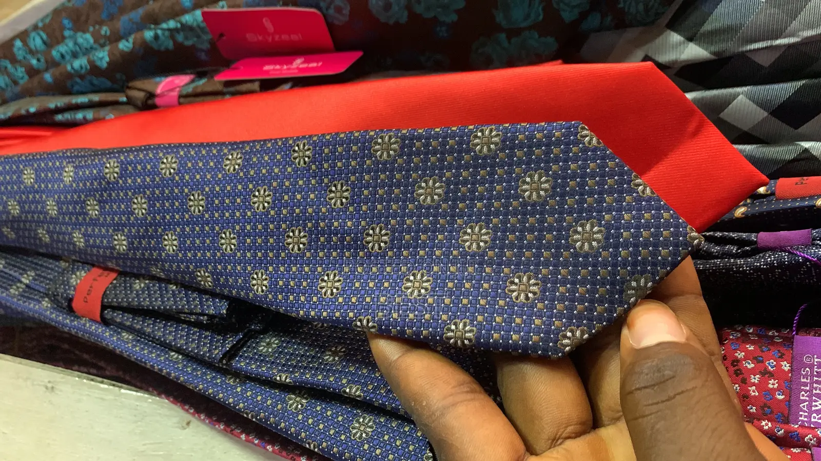 High Quality Men’S Ties With Pockets Square
