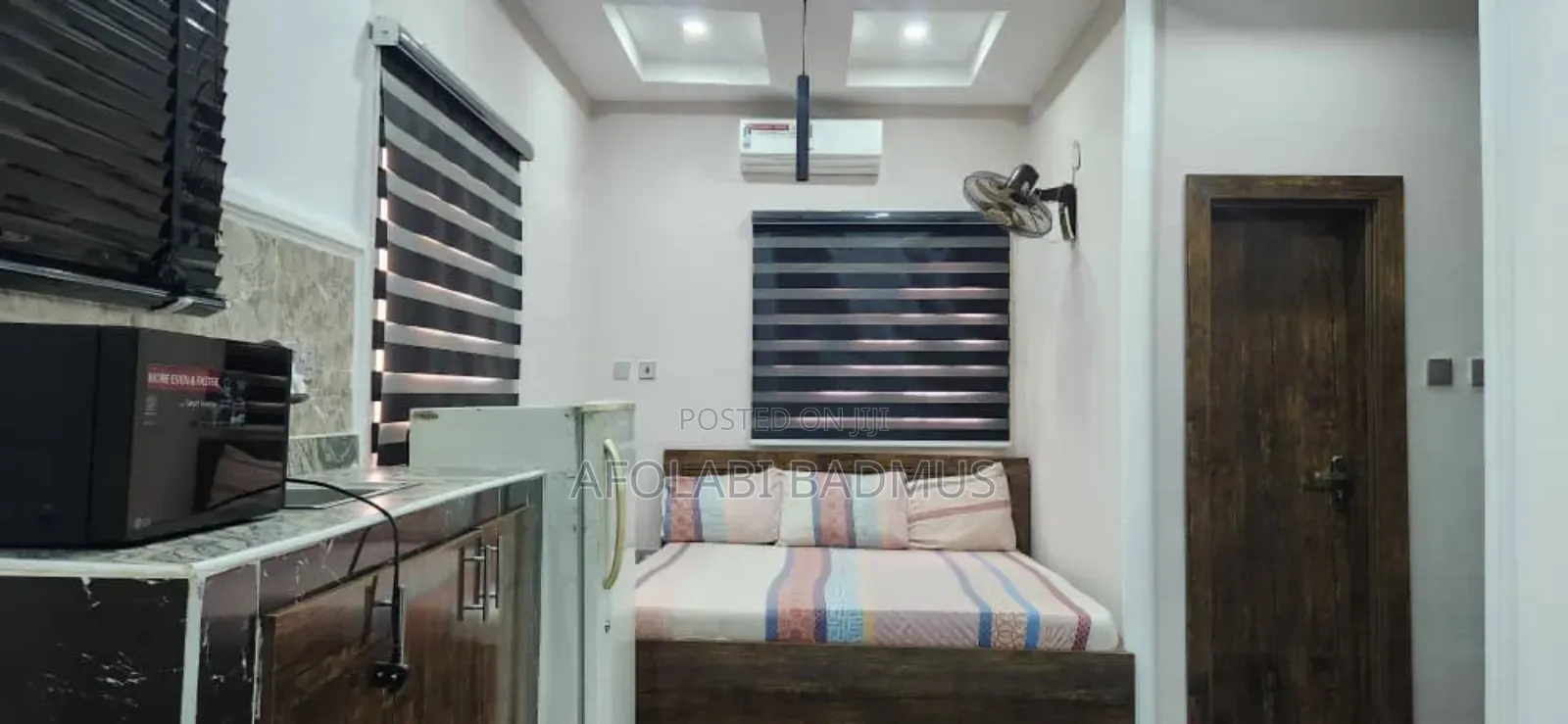 Room and Parlour for Short Let