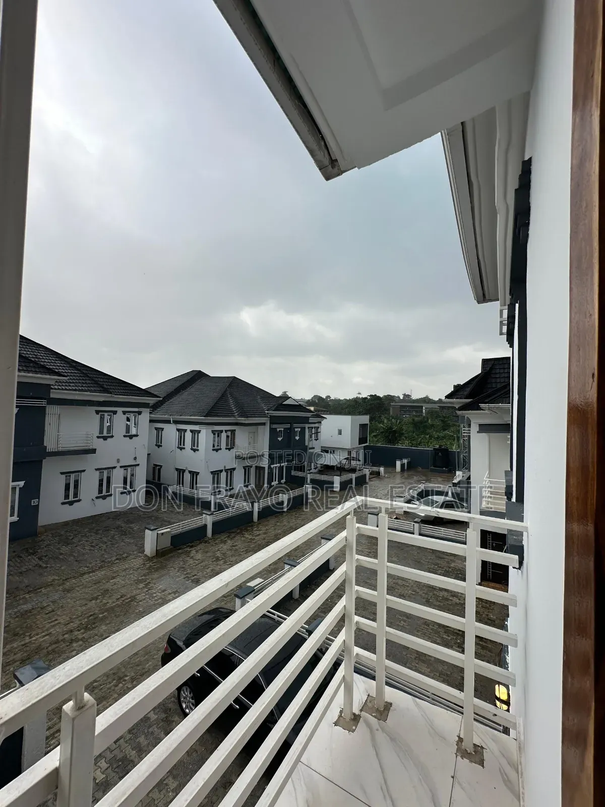 4bdrm Duplex in Bashorun Apampa, Jericho for sale