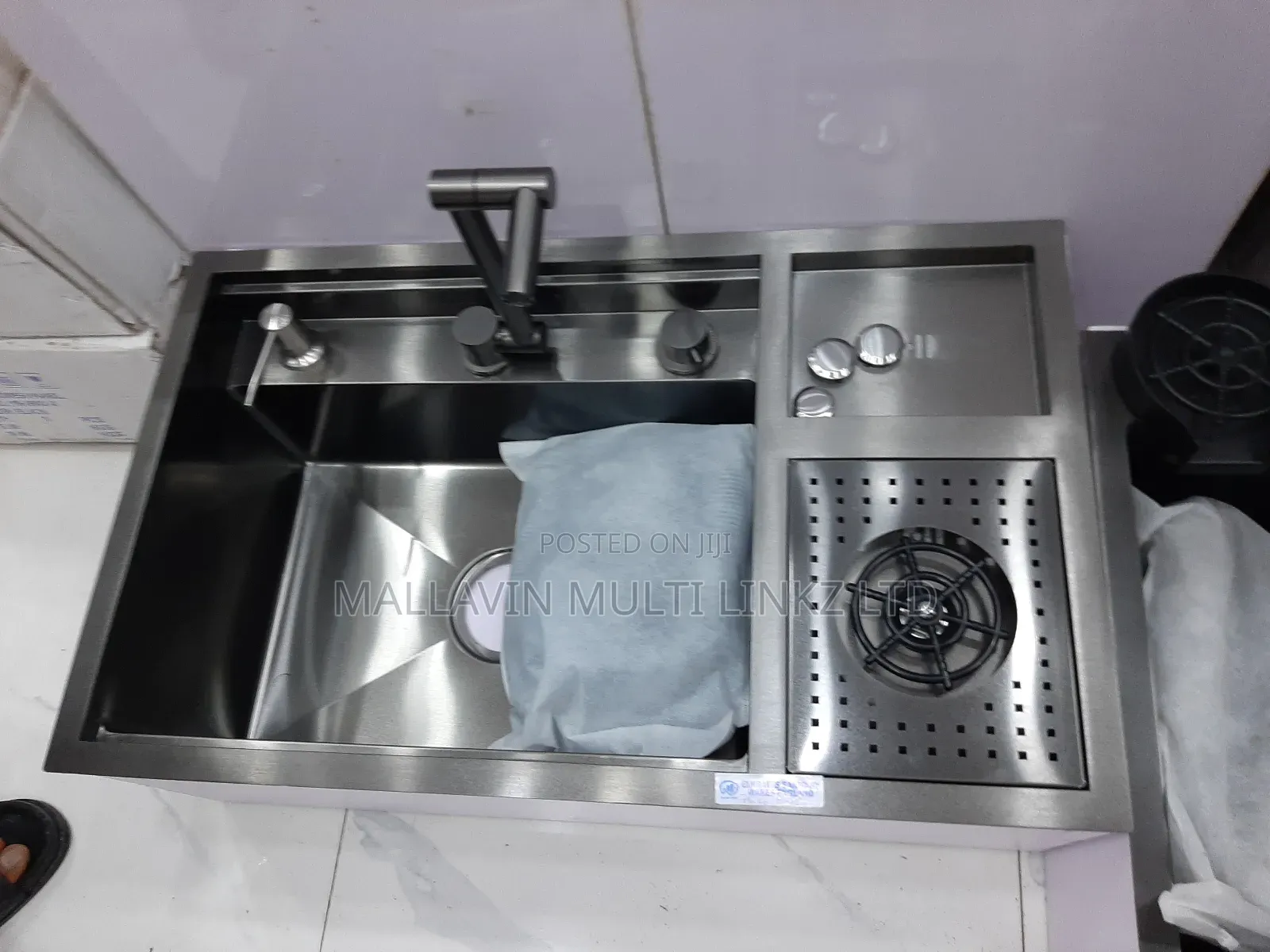 Modern Kitchen Sink With Covering Closable Use