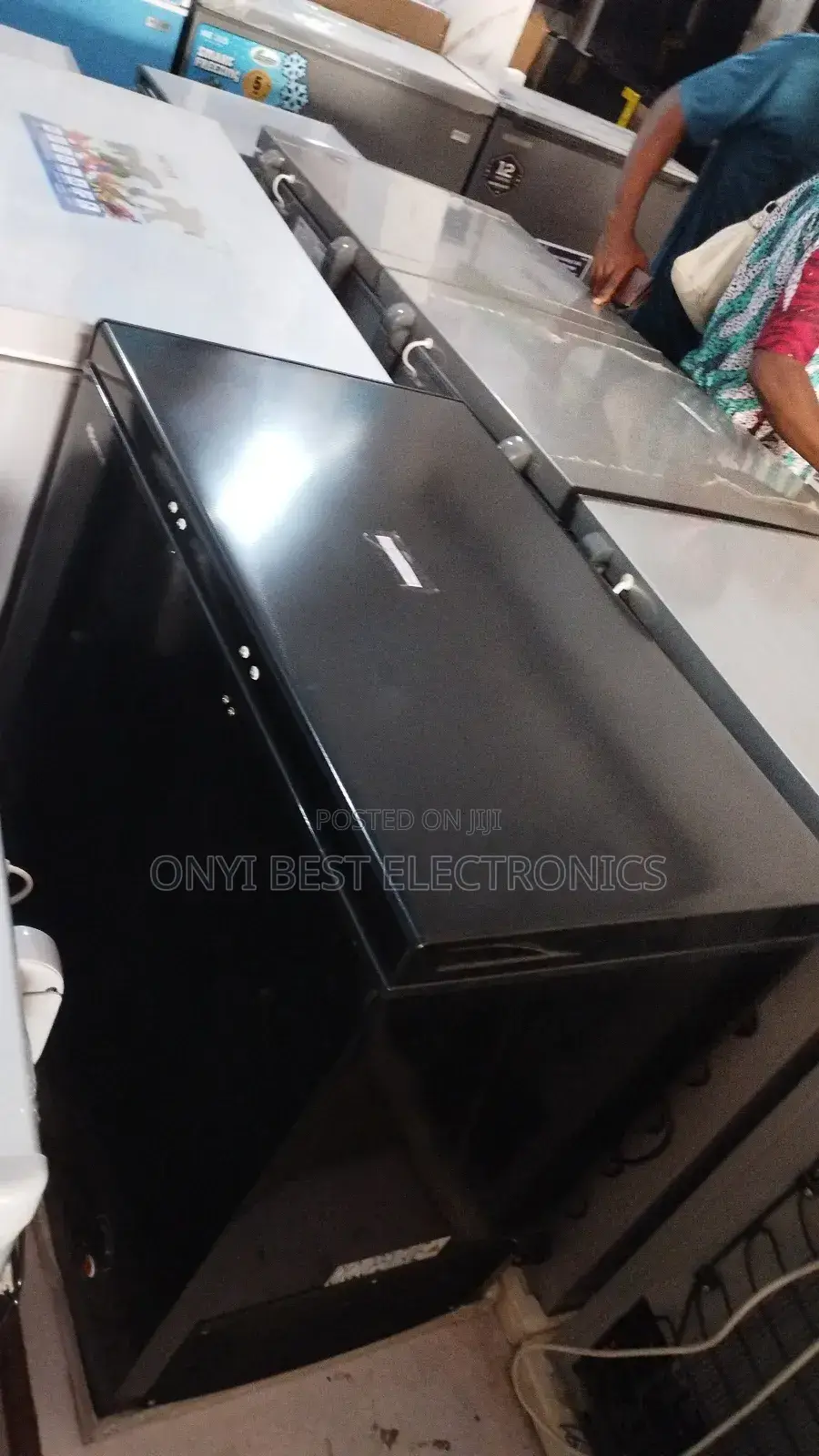 Hisense Chest Freezer Fc 250sh - 189lts Glass Door Black
