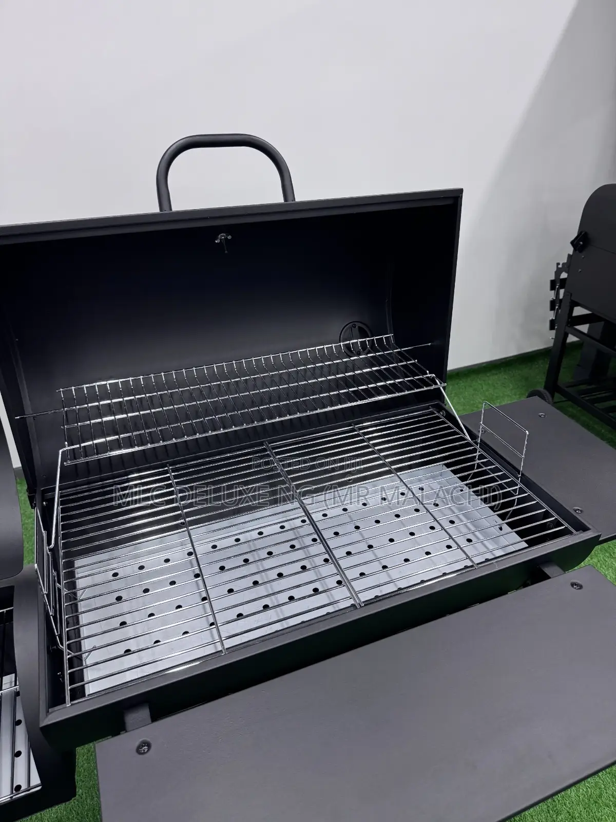 Outdoor Smoker BBQ Grill / Utility Barbecue Griller Stand