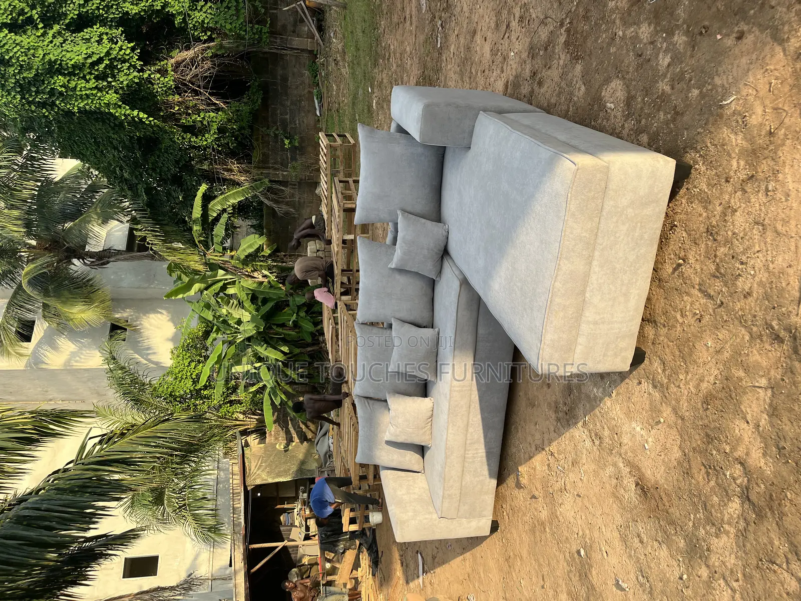 Contemporary Sectional Sofa Set.