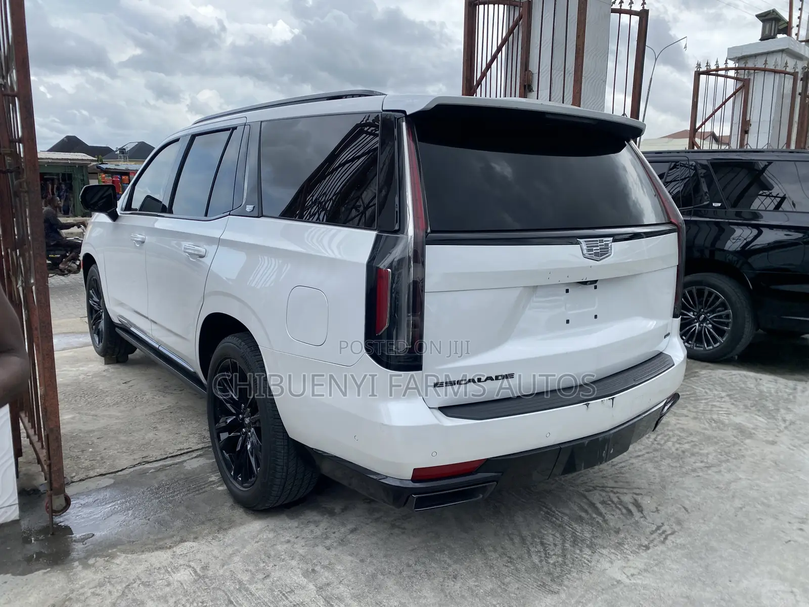 Cadillac Escalade 2023 White