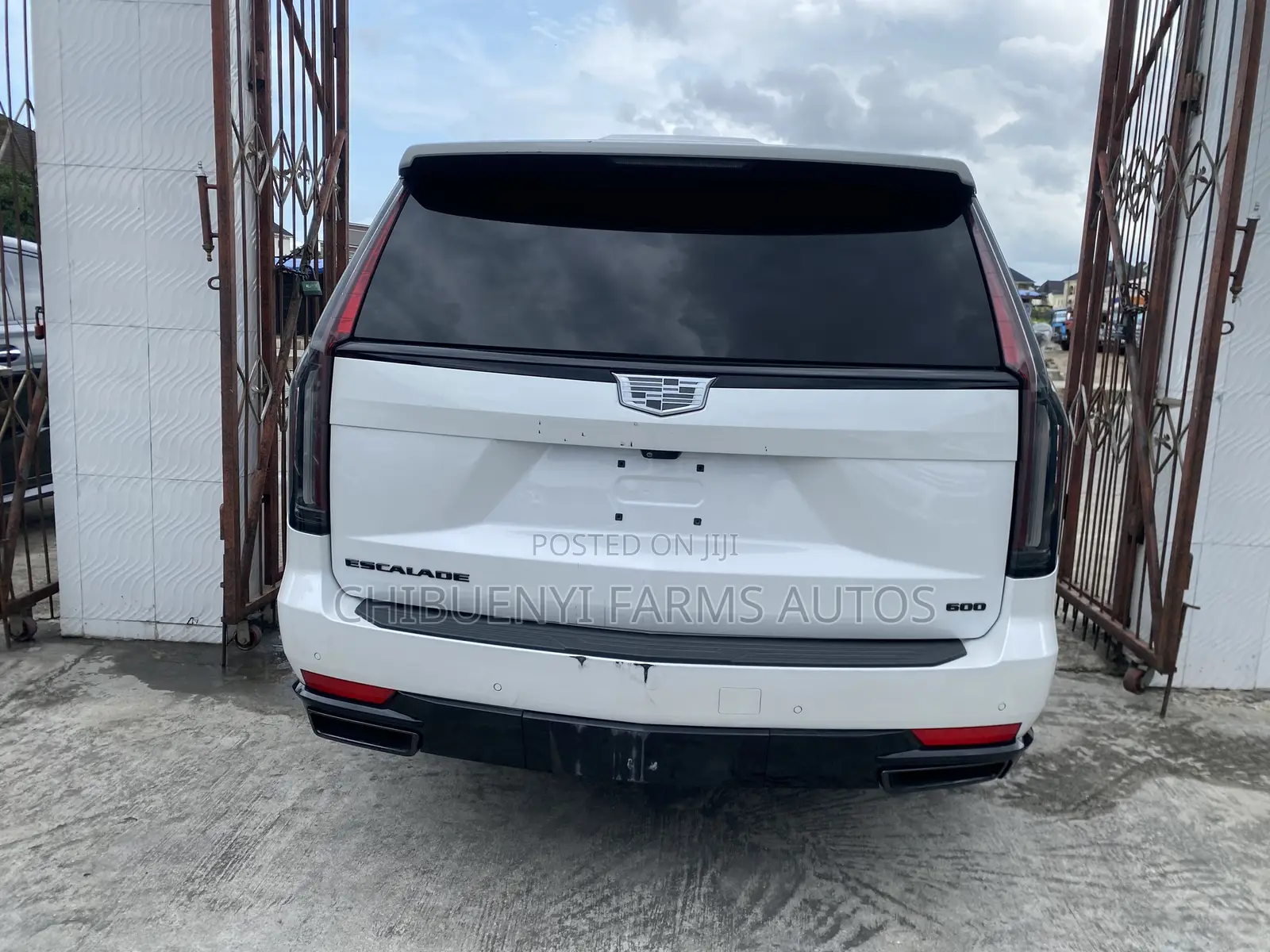 Cadillac Escalade 2023 White
