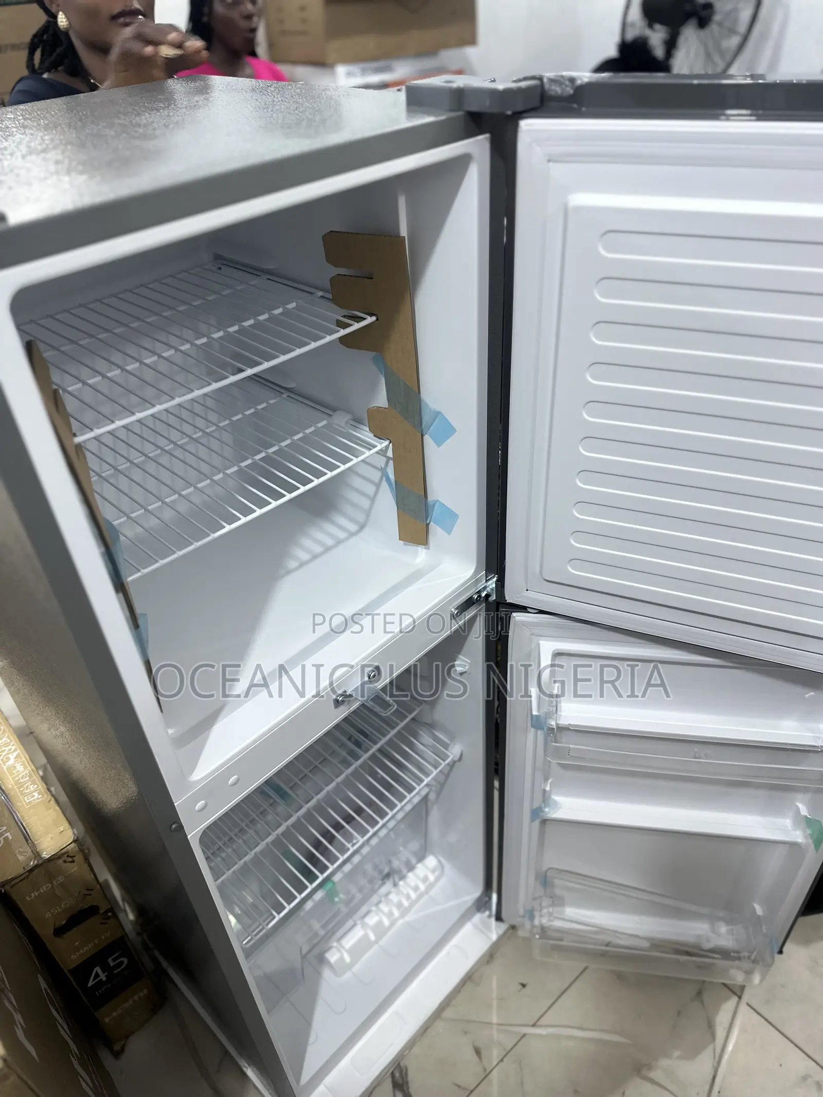 Skyrun Aquachill 195 L Refrigerator (Model BCD-195hs).