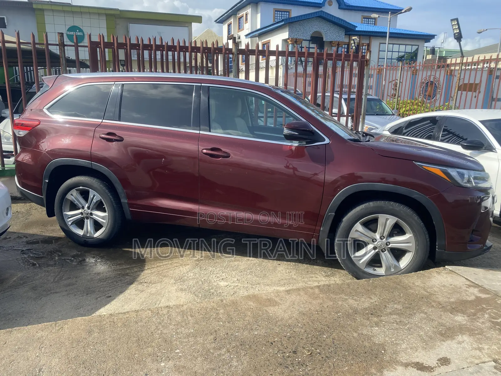 Toyota Highlander XLE 4dr SUV (3.5L 6cyl 6A) 2015 Red