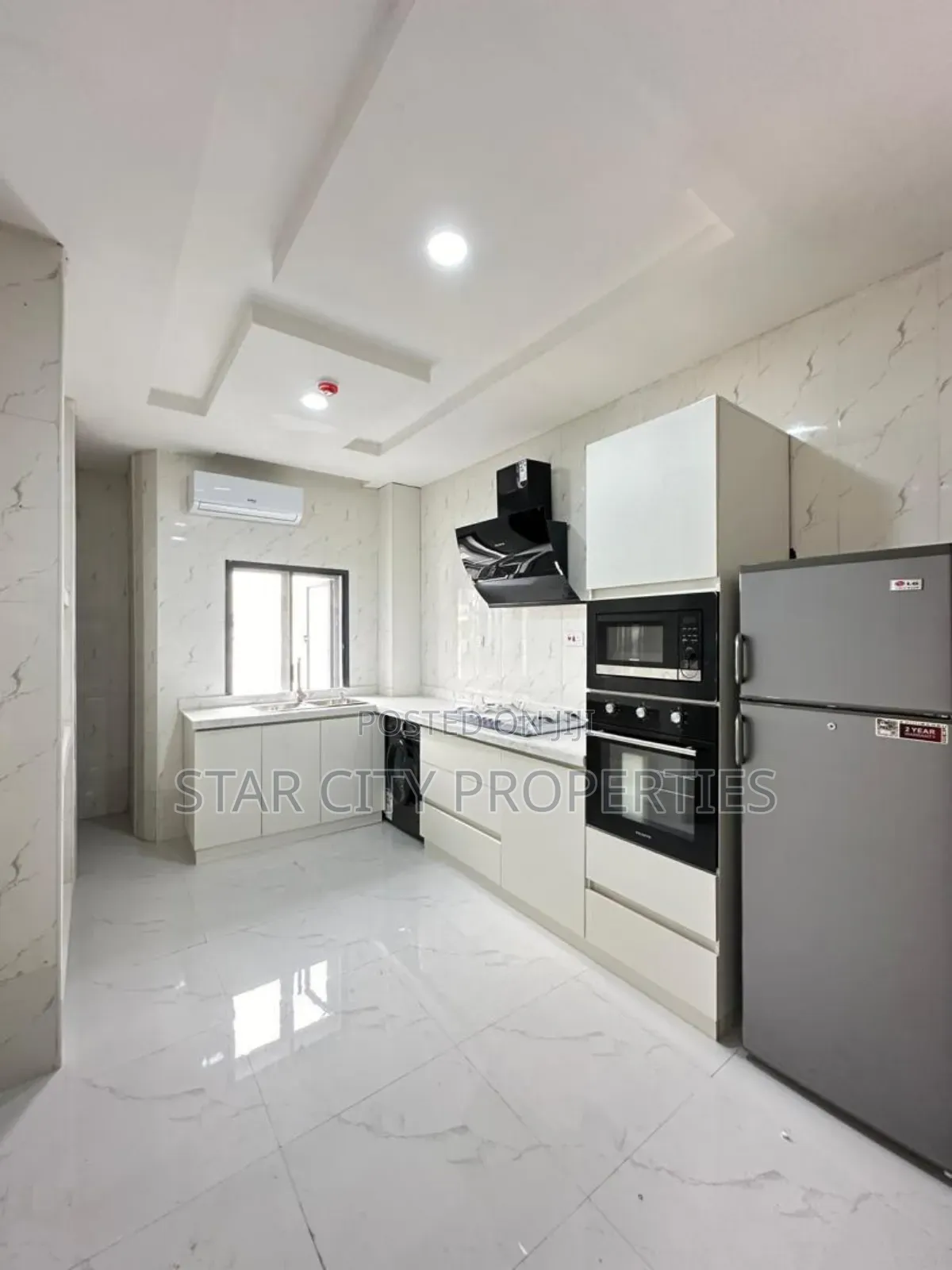 3bdrm Apartment in Ikoyi Lagos for rent