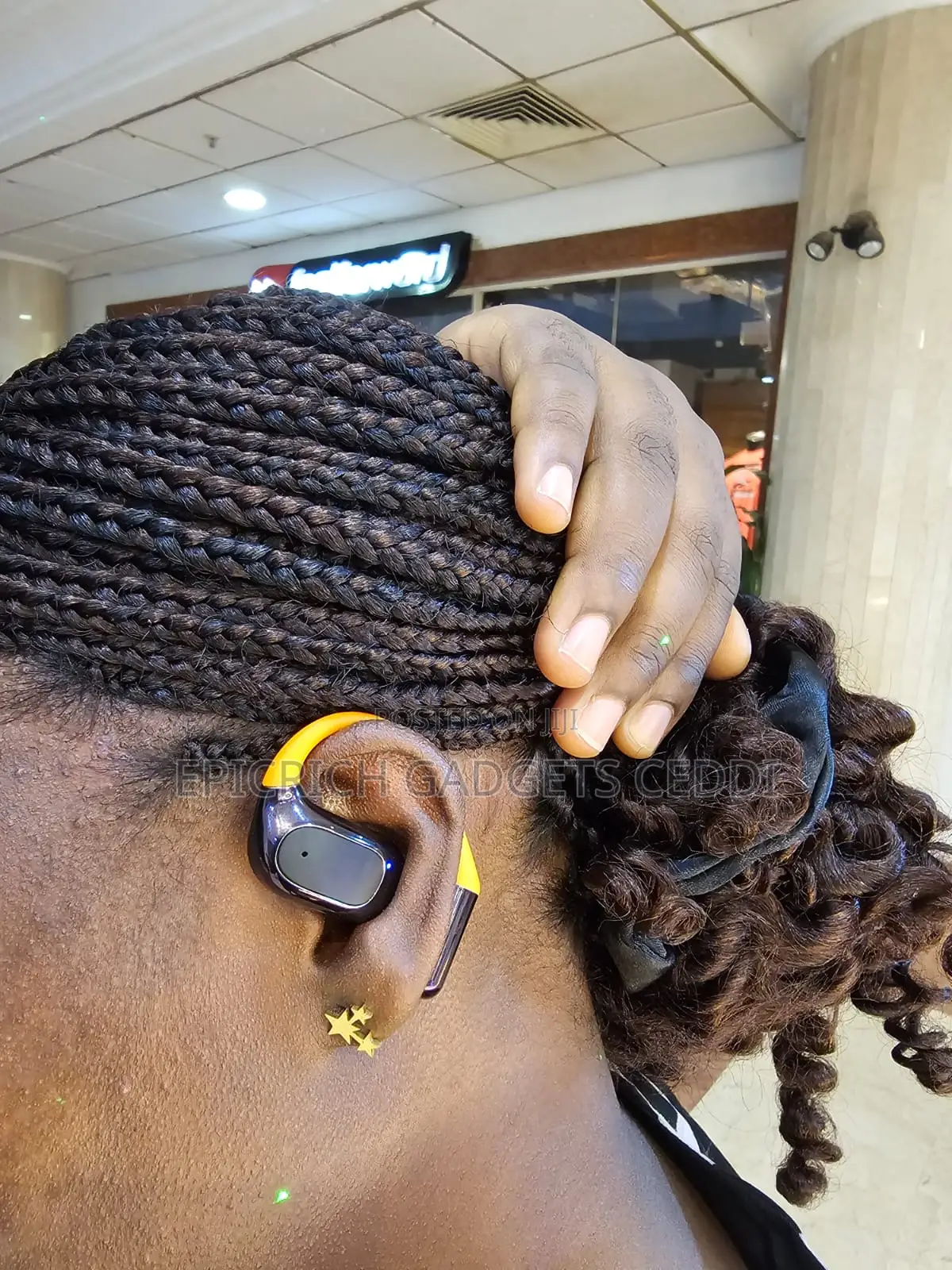 Open Ear Wearable Earphone M113