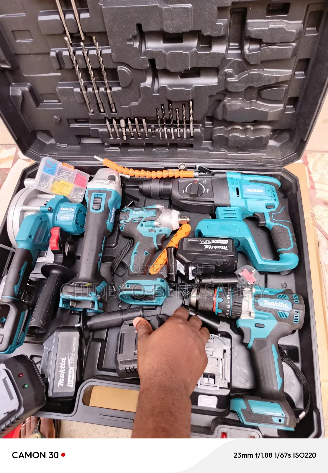 5in1 Set Makita Cordless Drilling Machine