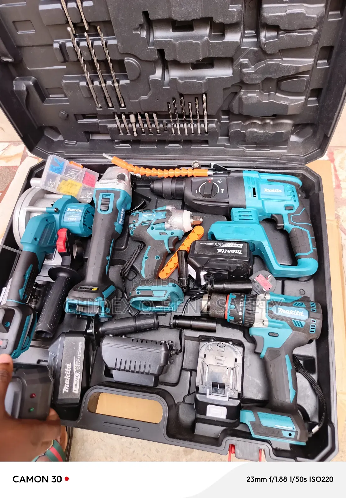 5in1 Set Makita Cordless Drilling Machine