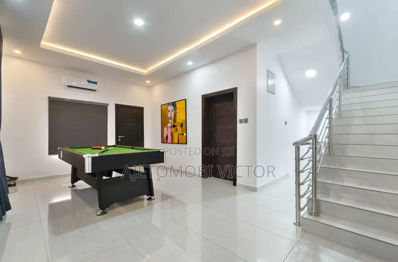 Luxurious 4bedroom Semi Detached Compound With Snooker Ps5