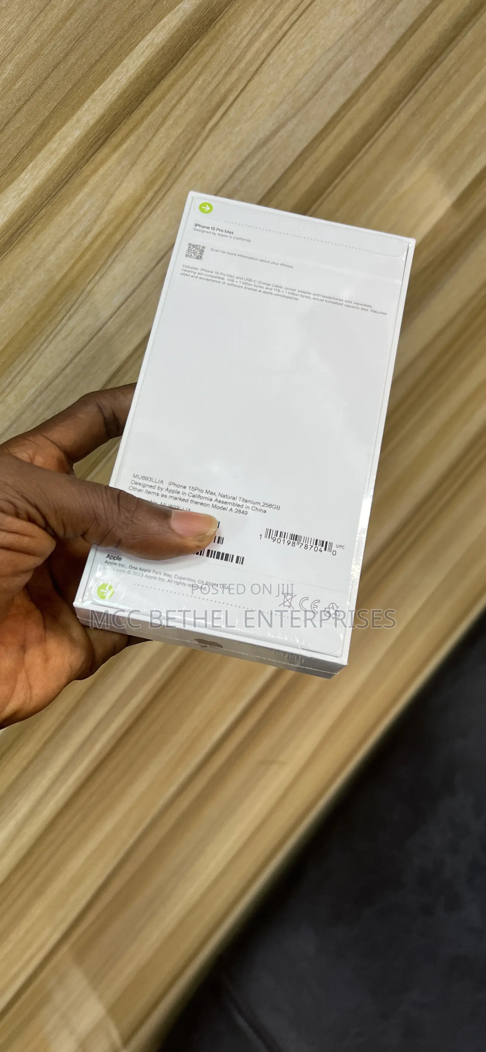 New Apple iPhone 15 Pro Max 256 GB Gold