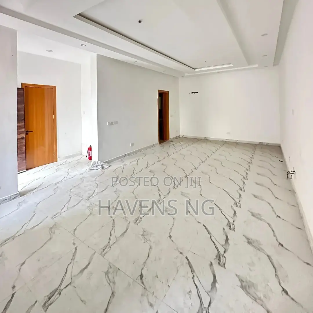 4bdrm Duplex in Lekki Phase 1 for sale
