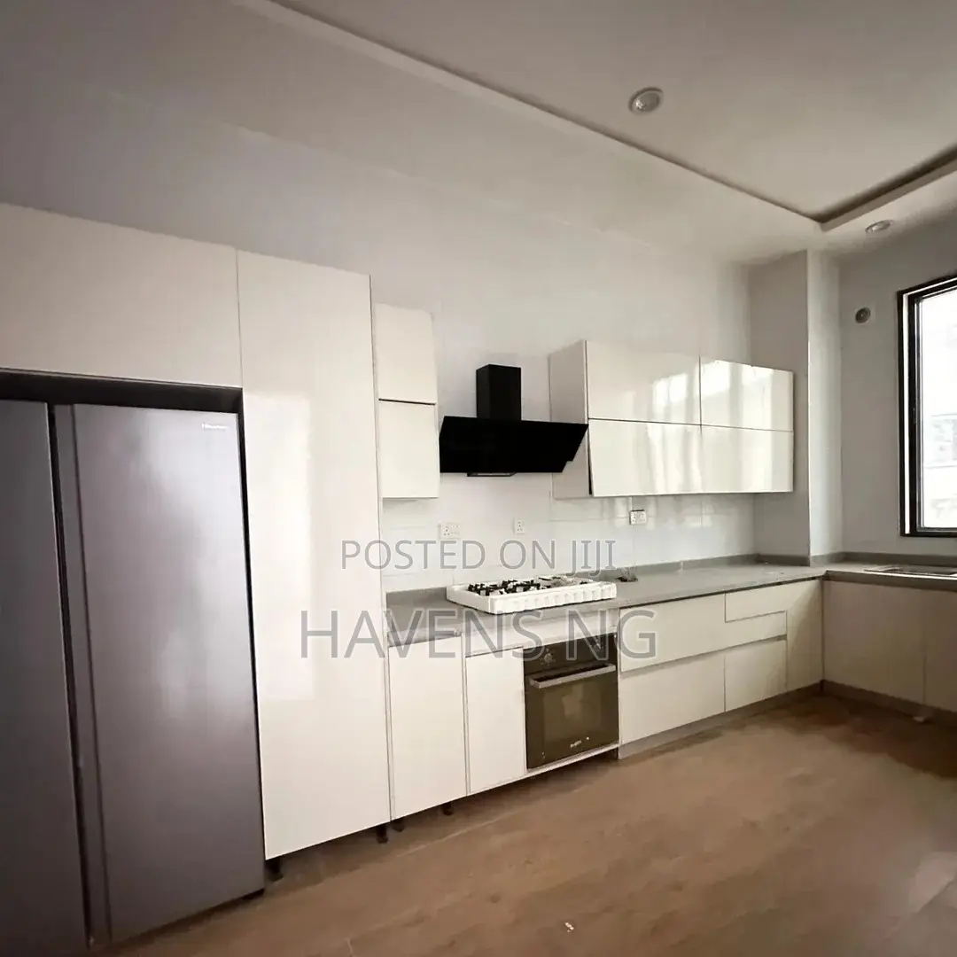 4bdrm Duplex in Lekki Phase 1 for sale