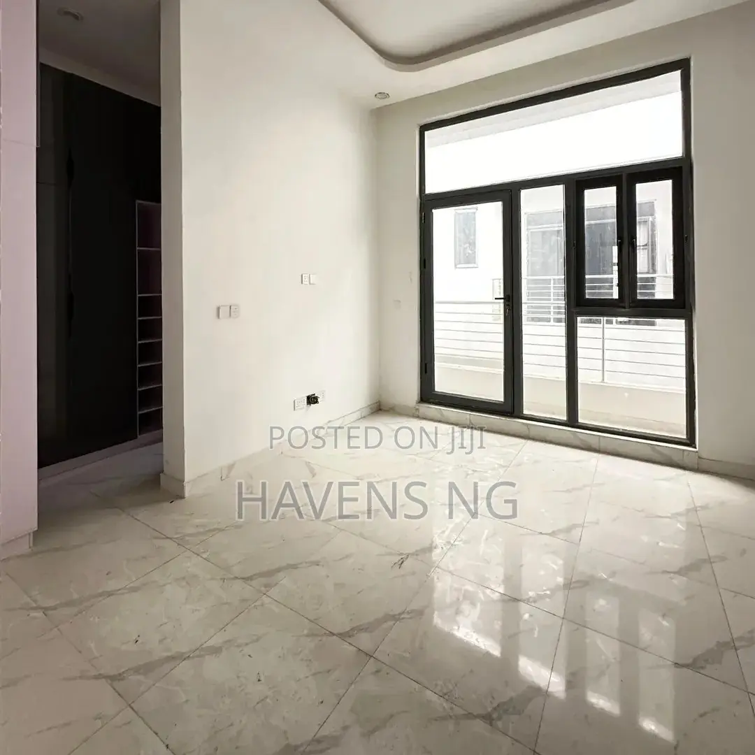 4bdrm Duplex in Lekki Phase 1 for sale