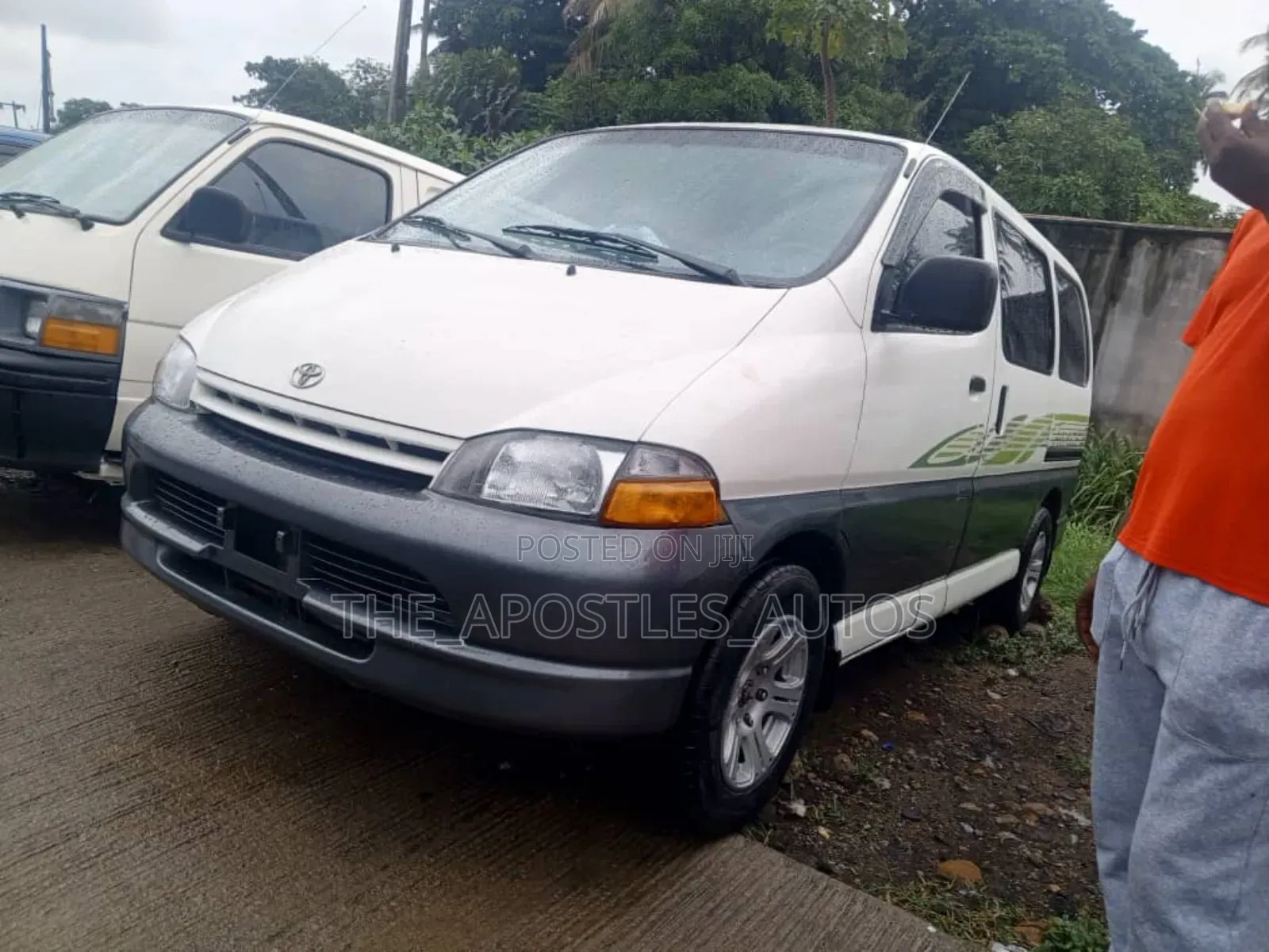 Toyota HiAce 2005 White