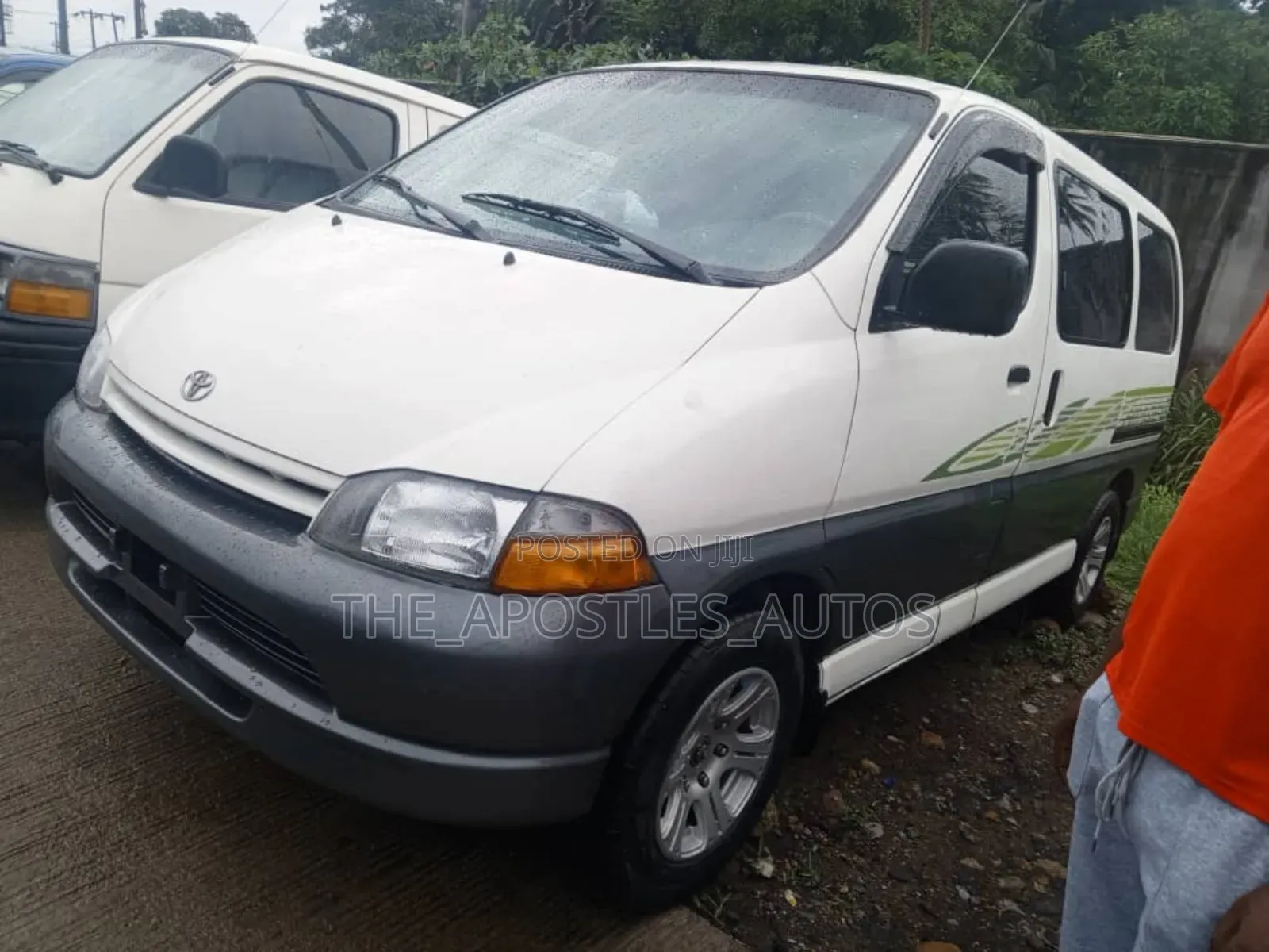 Toyota HiAce 2005 White