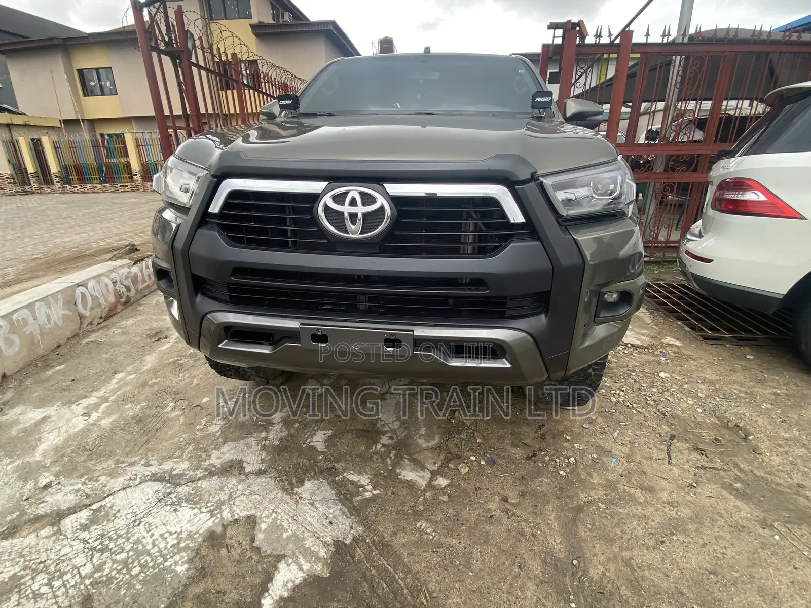 Toyota Hilux 2021 Gray