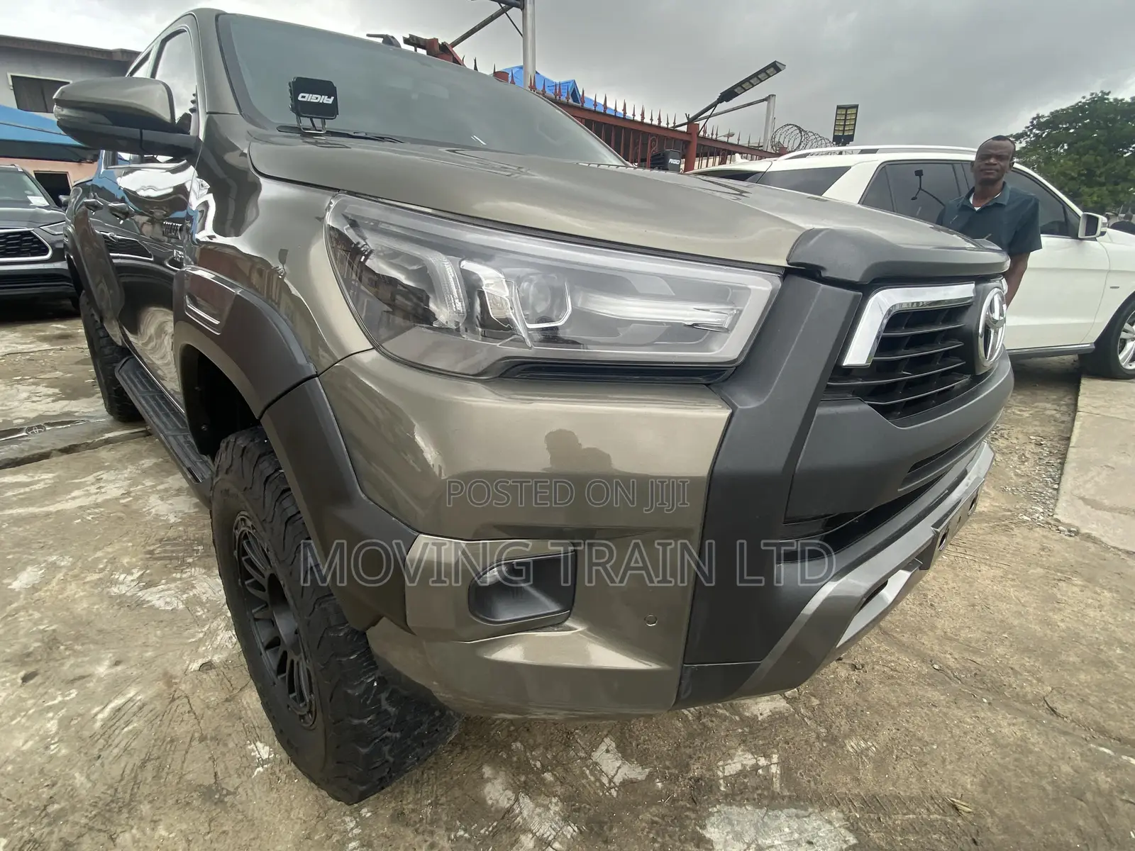 Toyota Hilux 2021 Gray