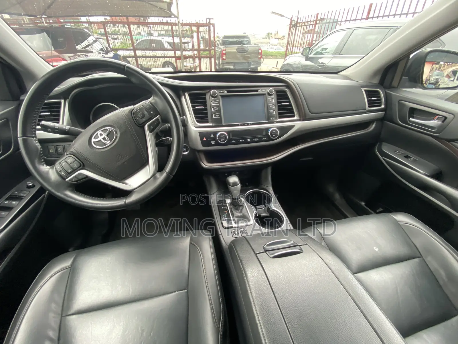 Toyota Highlander XLE 2019 Gray