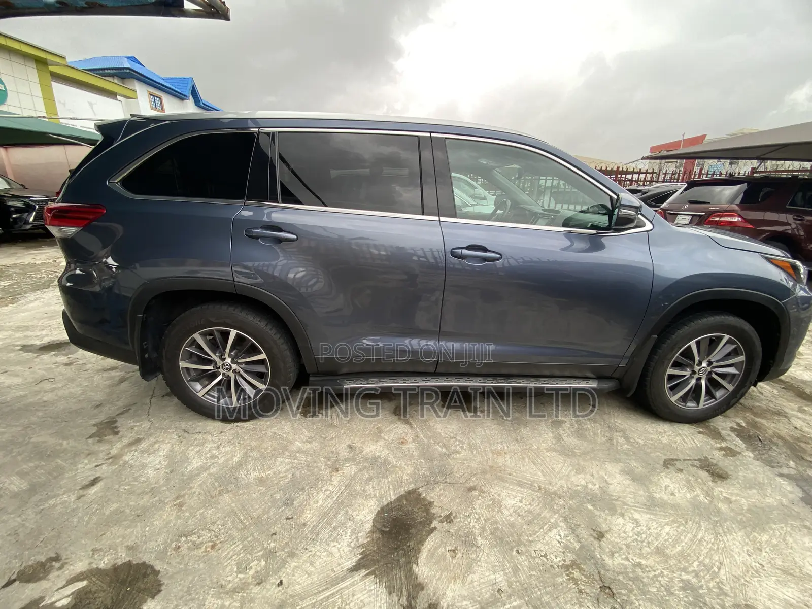 Toyota Highlander XLE 2019 Gray