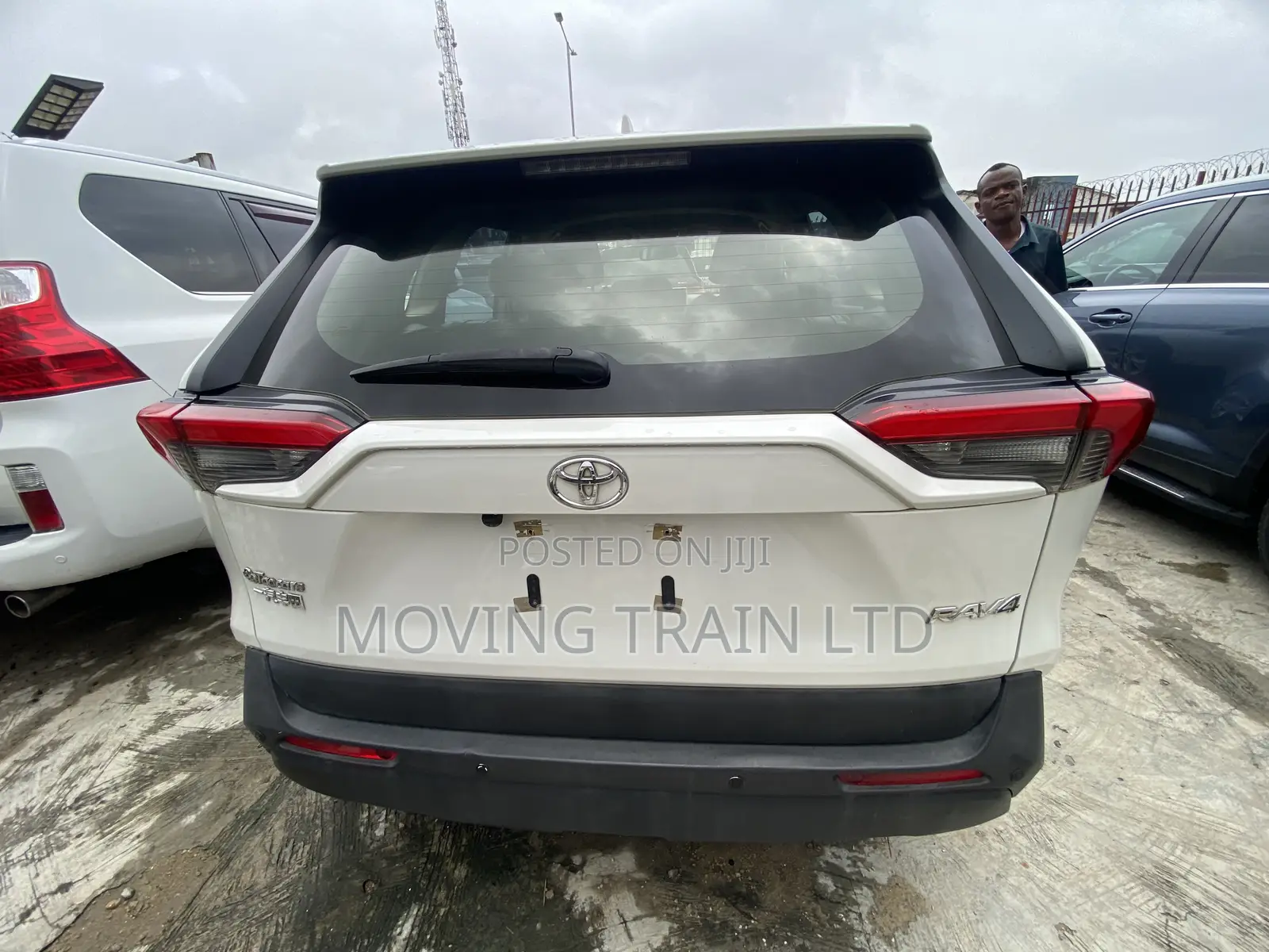 Toyota RAV4 2021 White