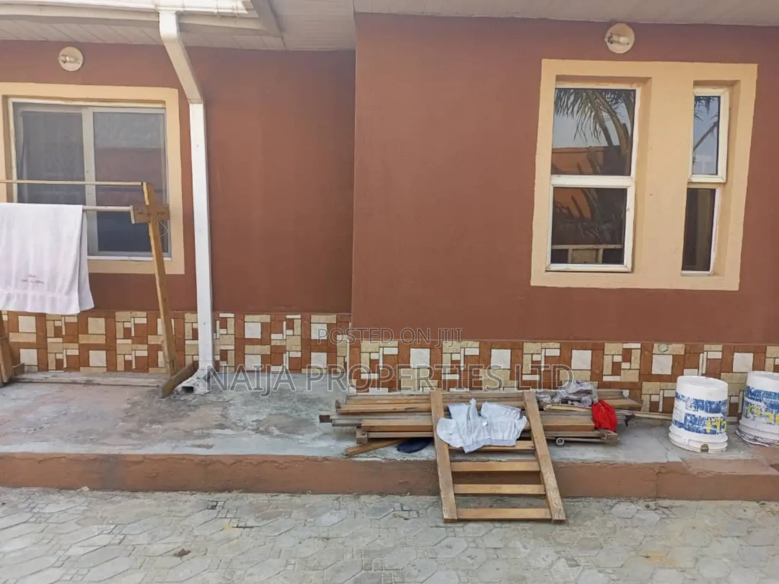 3bdrm Bungalow in Ogunfayo, Awoyaya for sale