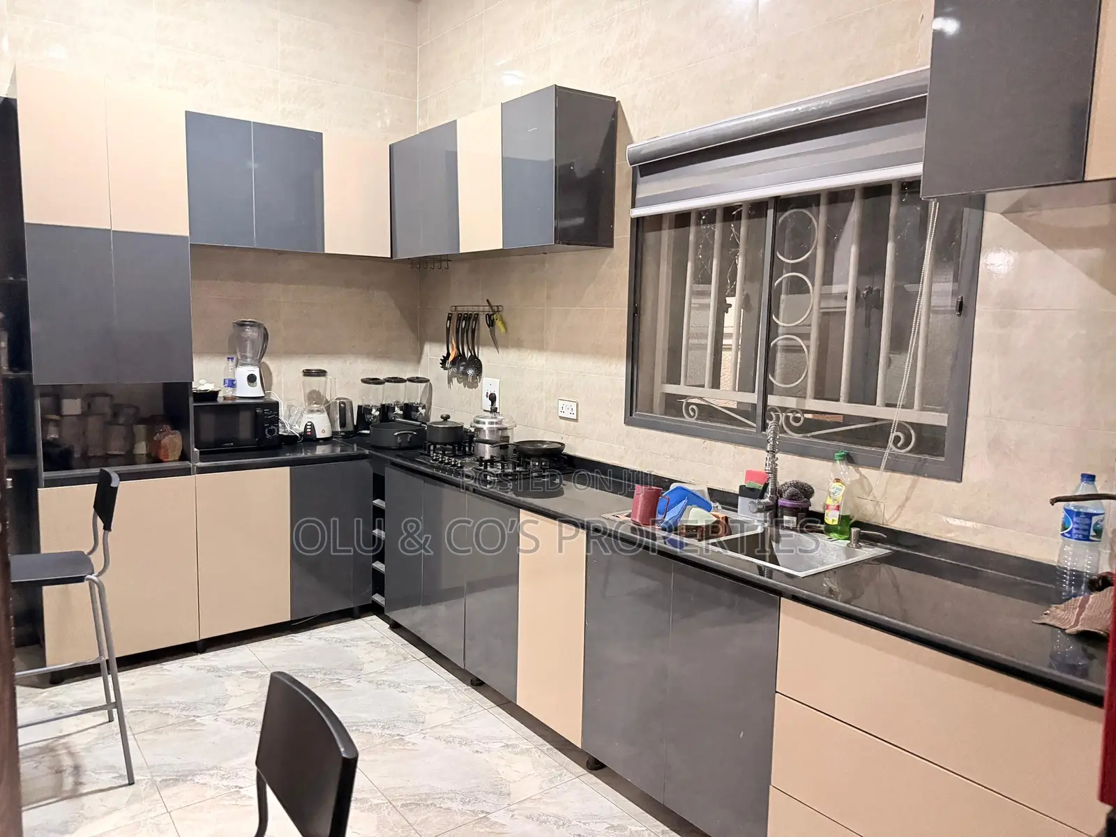 Furnished 4bdrm Duplex in Von Garden District for rent