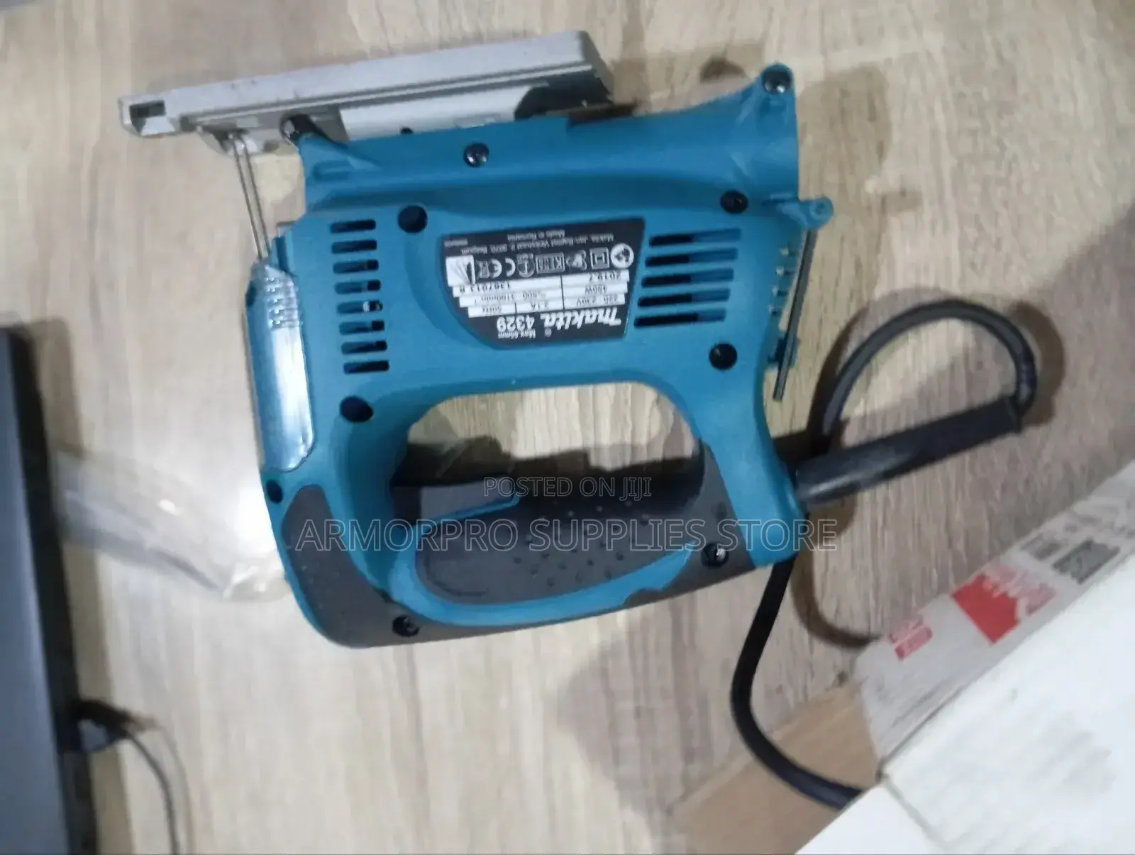Makita Marita Saw Machine