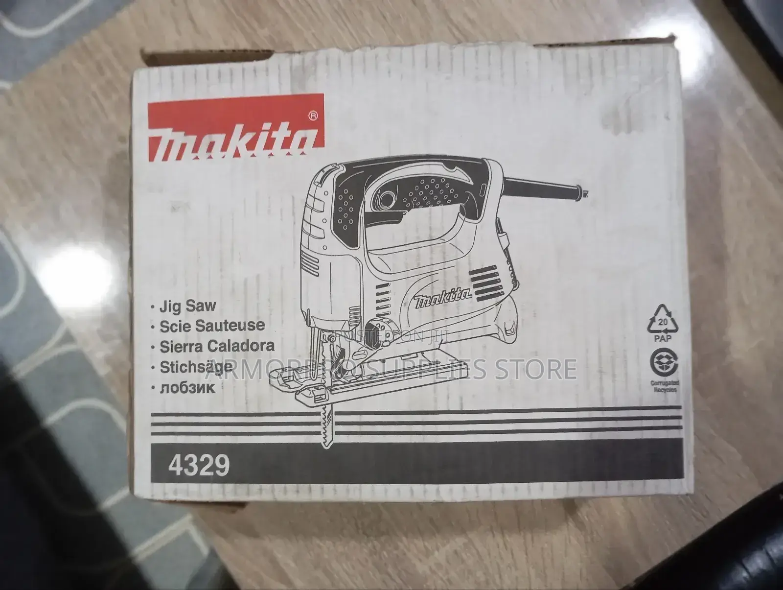 Makita Marita Saw Machine