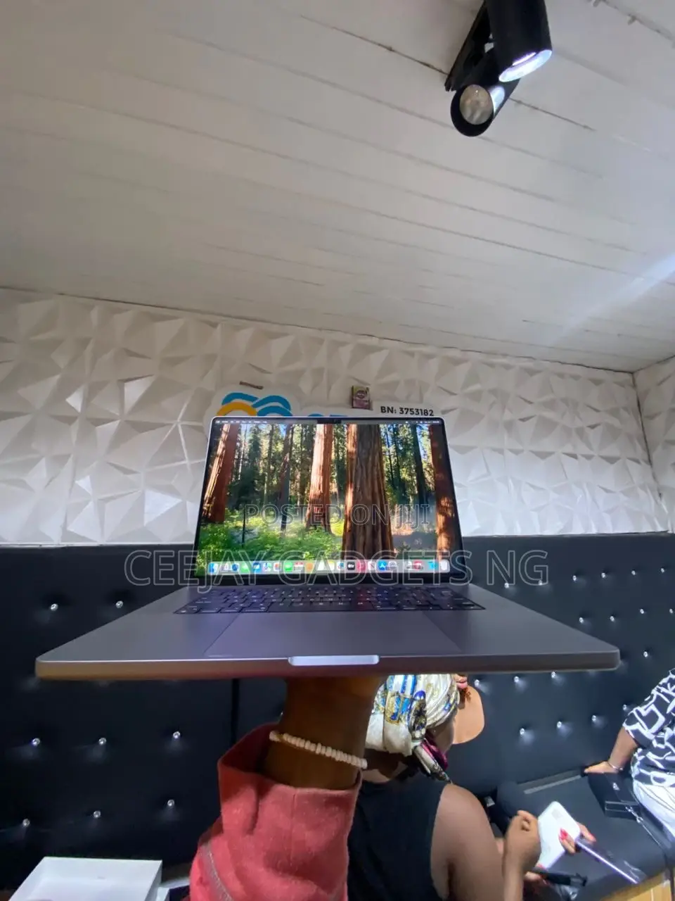 Laptop Apple MacBook Pro 2021 M1 32GB Apple M1 Max SSD 1T