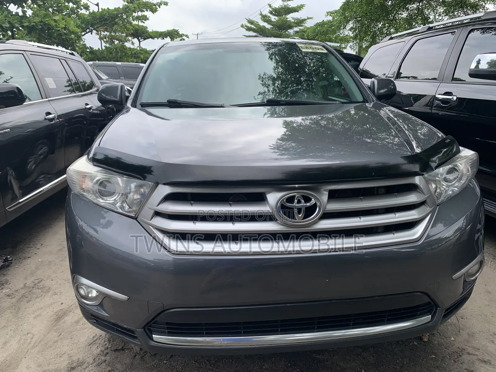 Toyota Highlander Limited 3.5l 4WD 2013 Gray