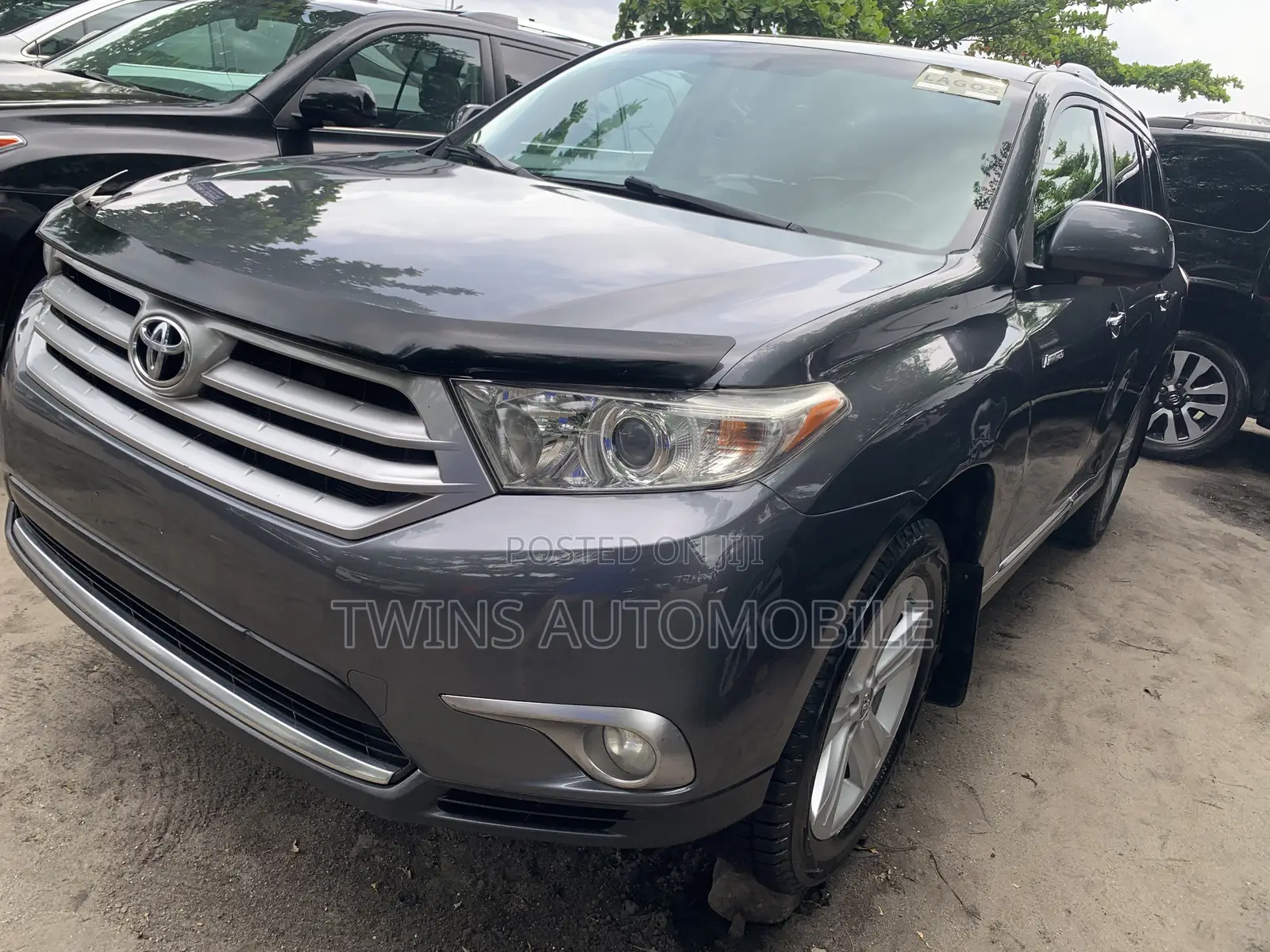 Toyota Highlander Limited 3.5l 4WD 2013 Gray