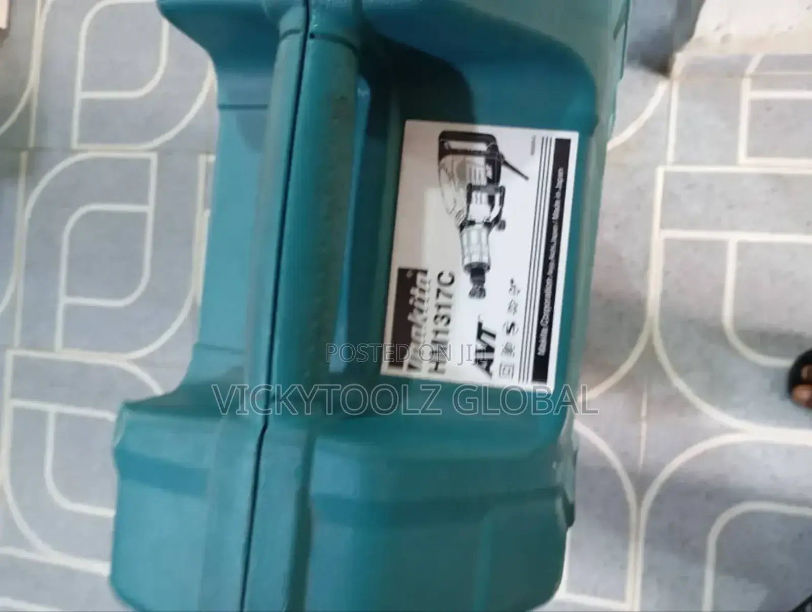 Makita Demolition Breaker Hm1317c