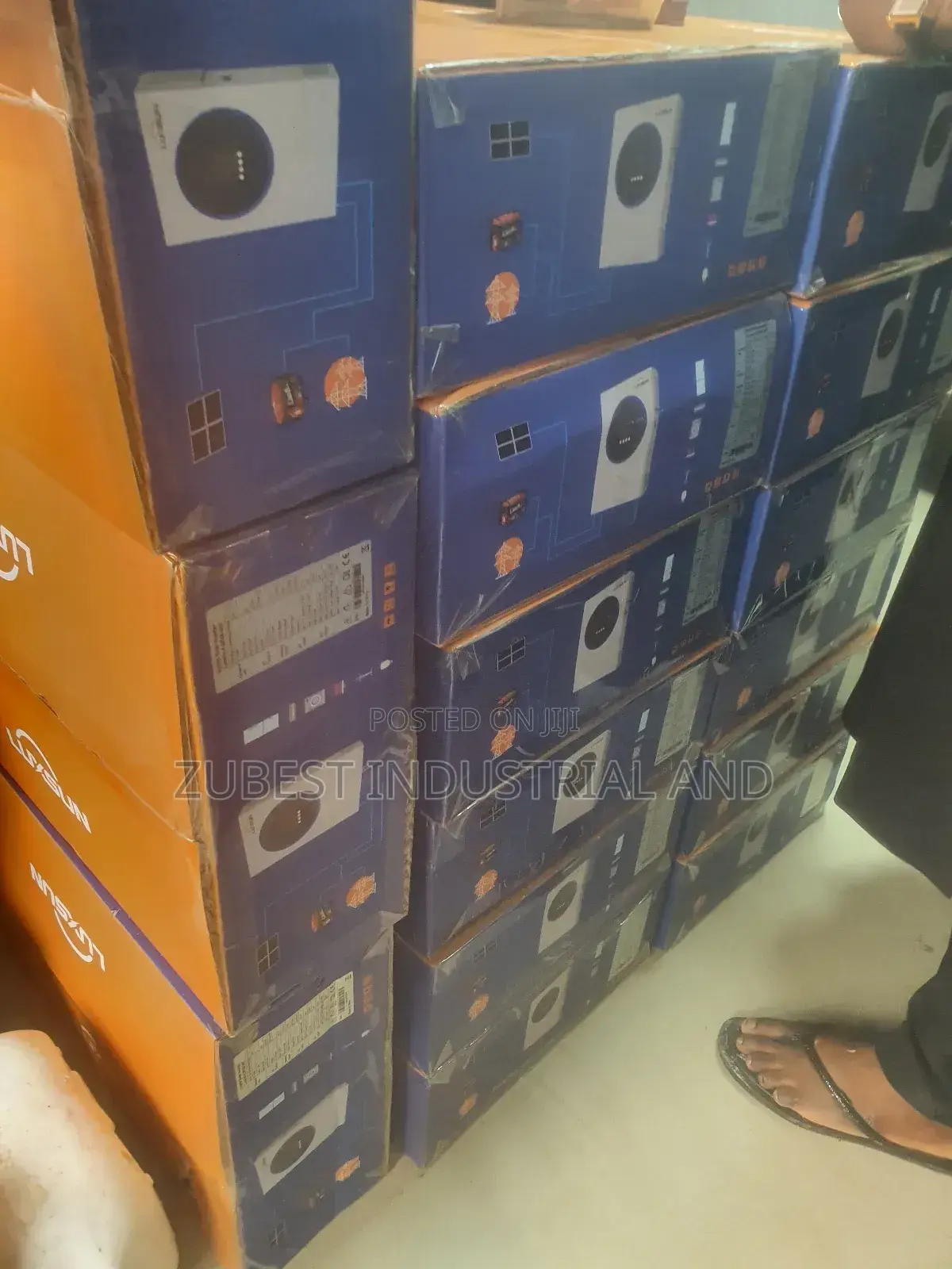 Luxsun 4.2kva Hybrid Solar Inverter With Warranty