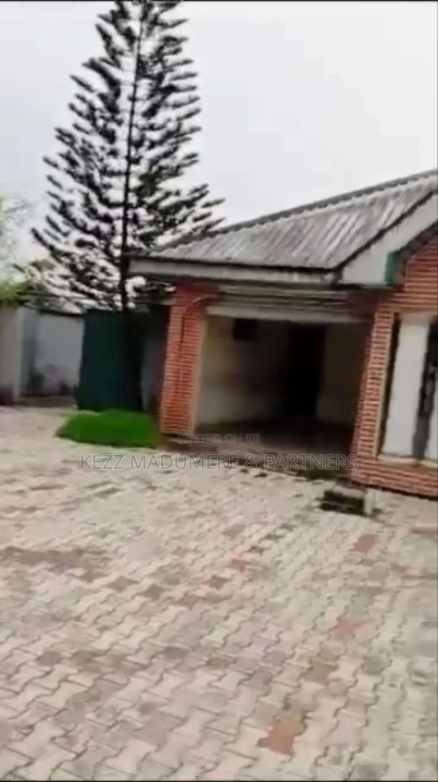 4bdrm Bungalow in Eliohani, Rumudara ,, Port-Harcourt for sale