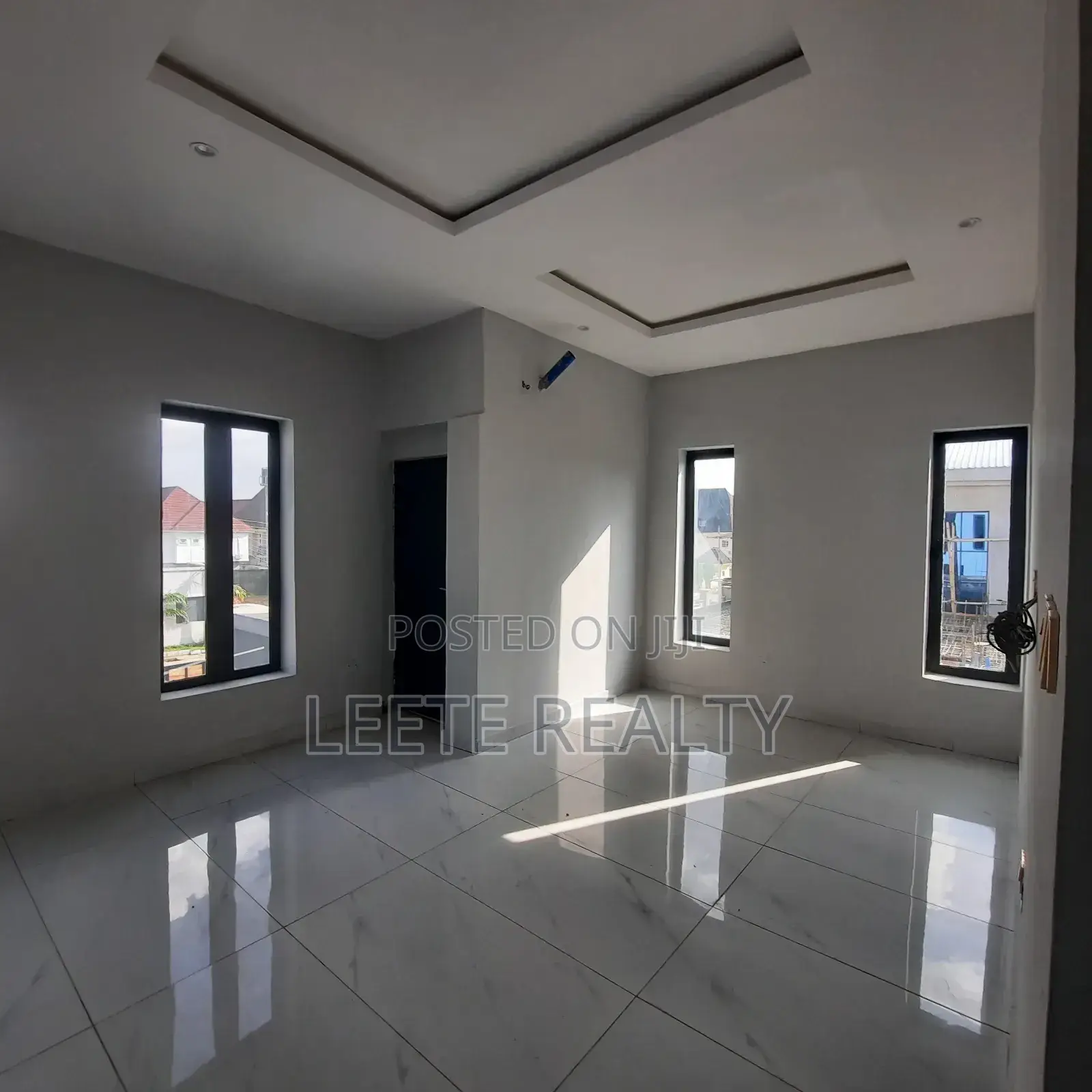 5bdrm Duplex in Apo Resettlement for sale