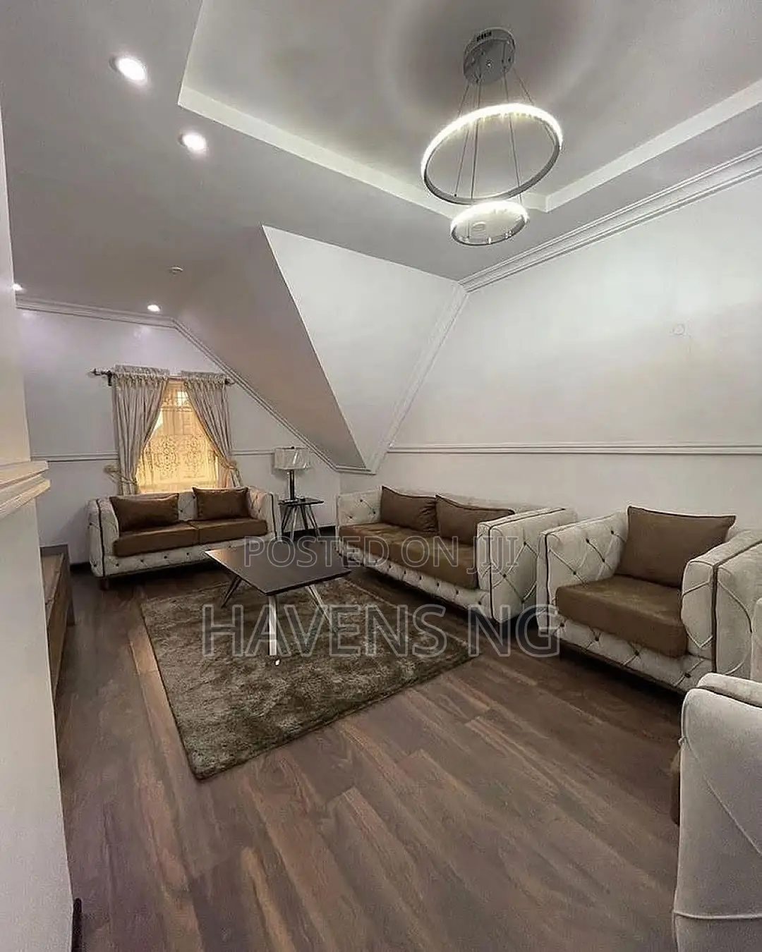 5bdrm Duplex in Eliozu for sale