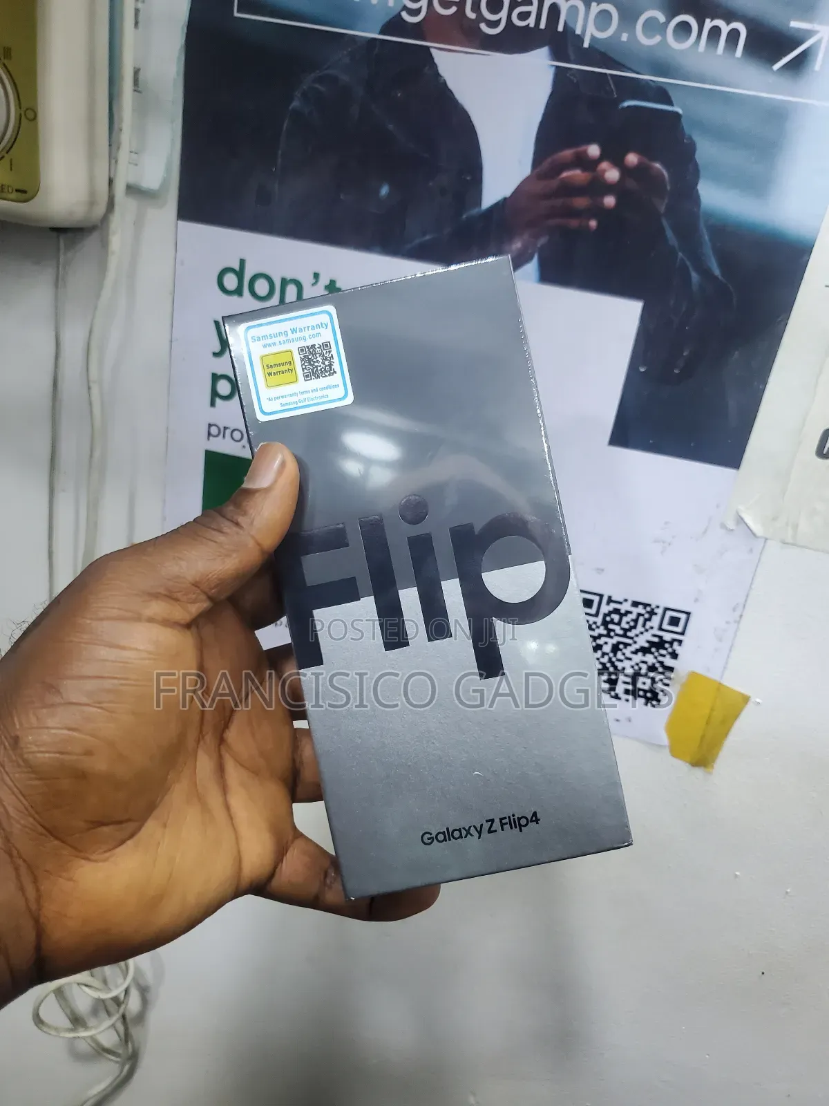 New Samsung Galaxy Z Flip4 128 GB Pink
