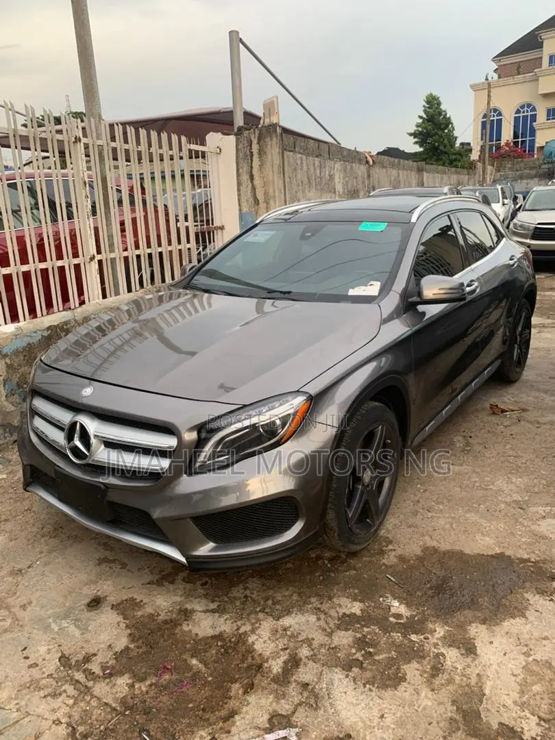 Mercedes-Benz GLA 250 2016 Gray