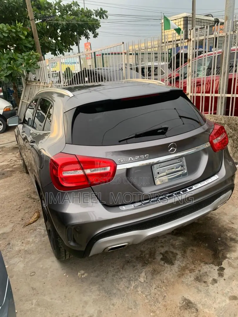 Mercedes-Benz GLA 250 2016 Gray