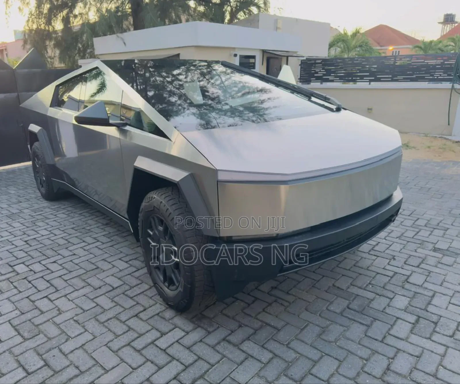 New Tesla Cybertruck 2025 Gold