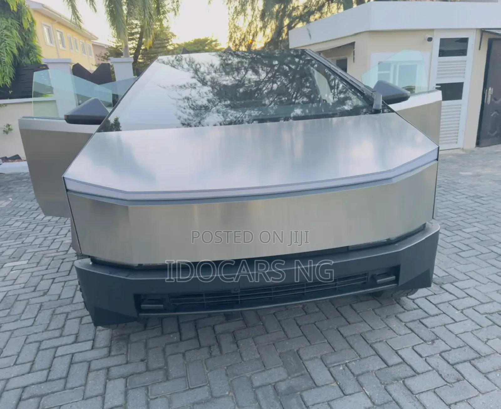 New Tesla Cybertruck 2025 Gold