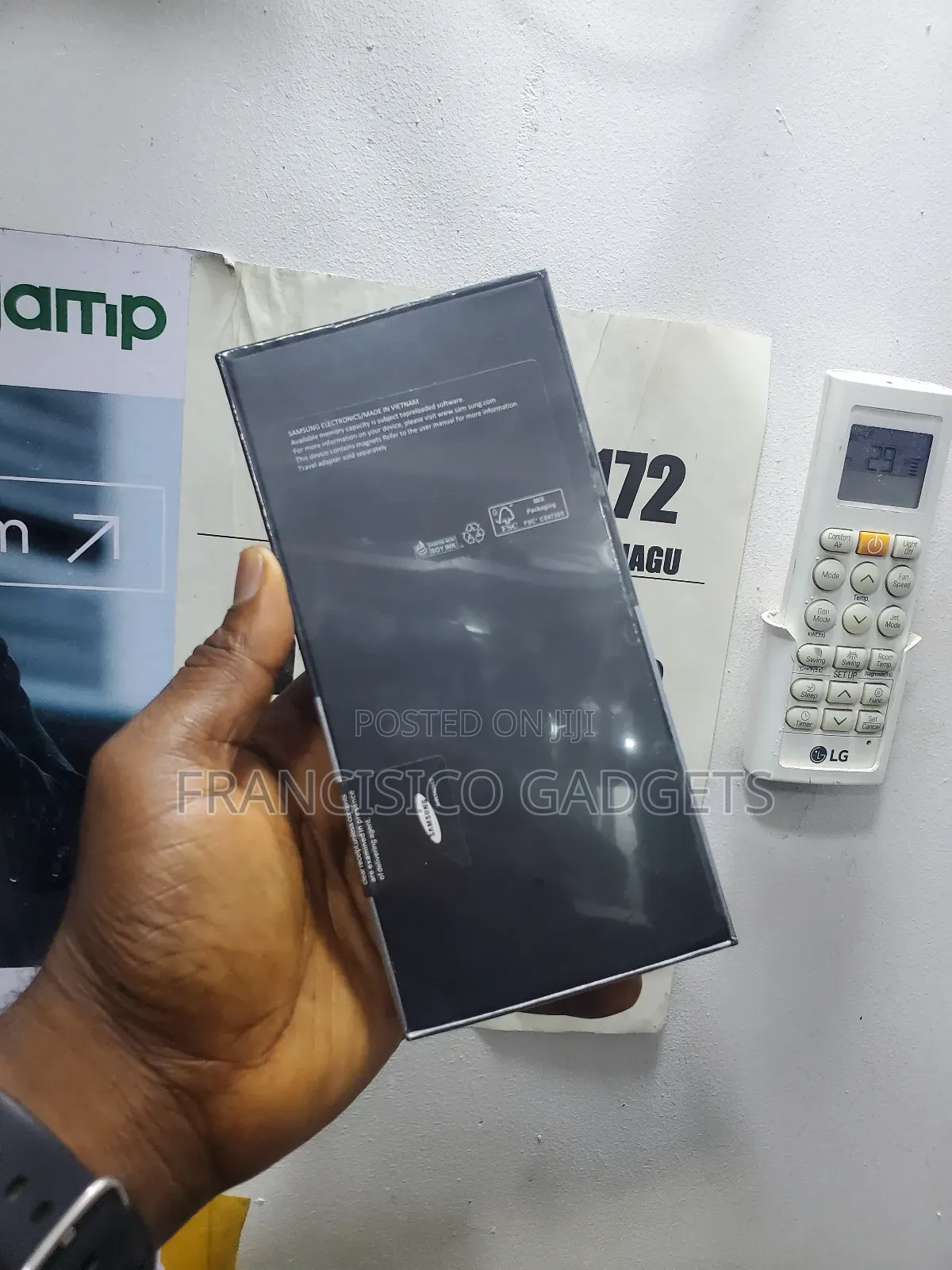 New Samsung Galaxy Z Flip4 256 GB Orange