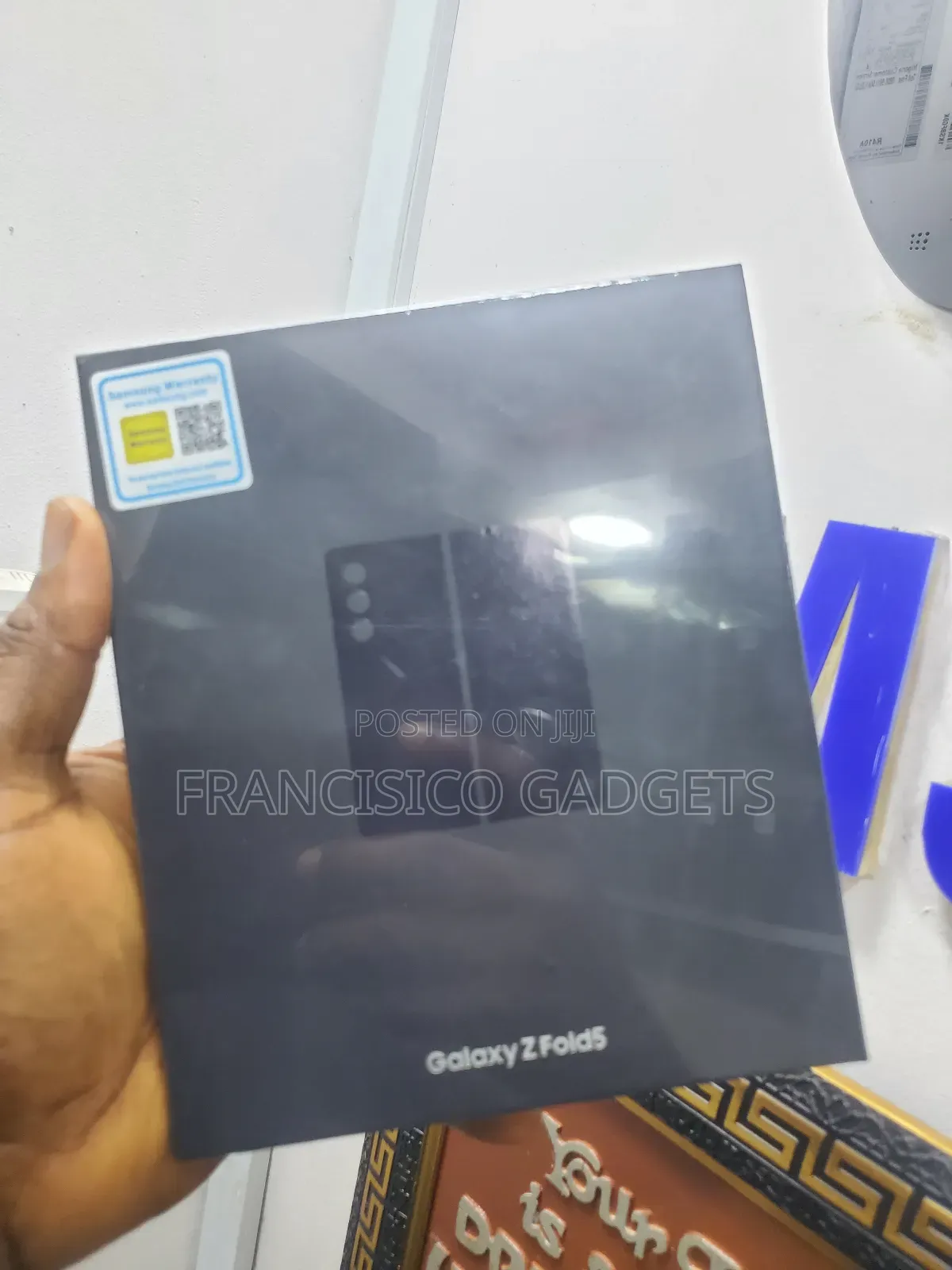 New Samsung Galaxy Fold 5G 512 GB Blue