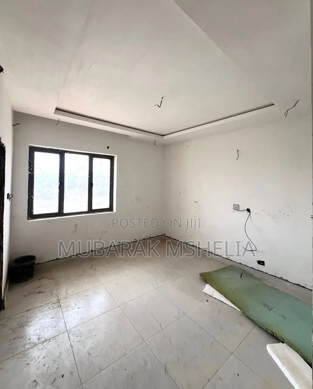 3bdrm Block of Flats in Idu Industrial for sale