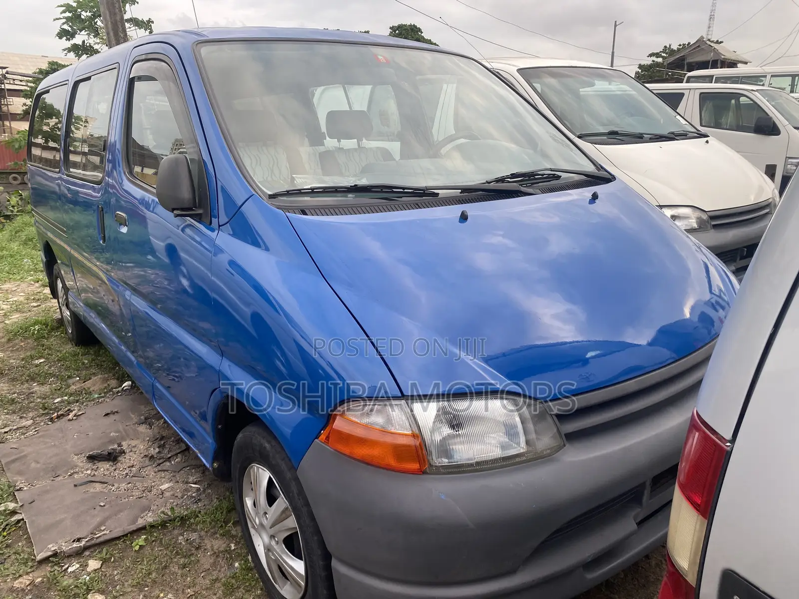 Toyota HiAce 2004 Blue