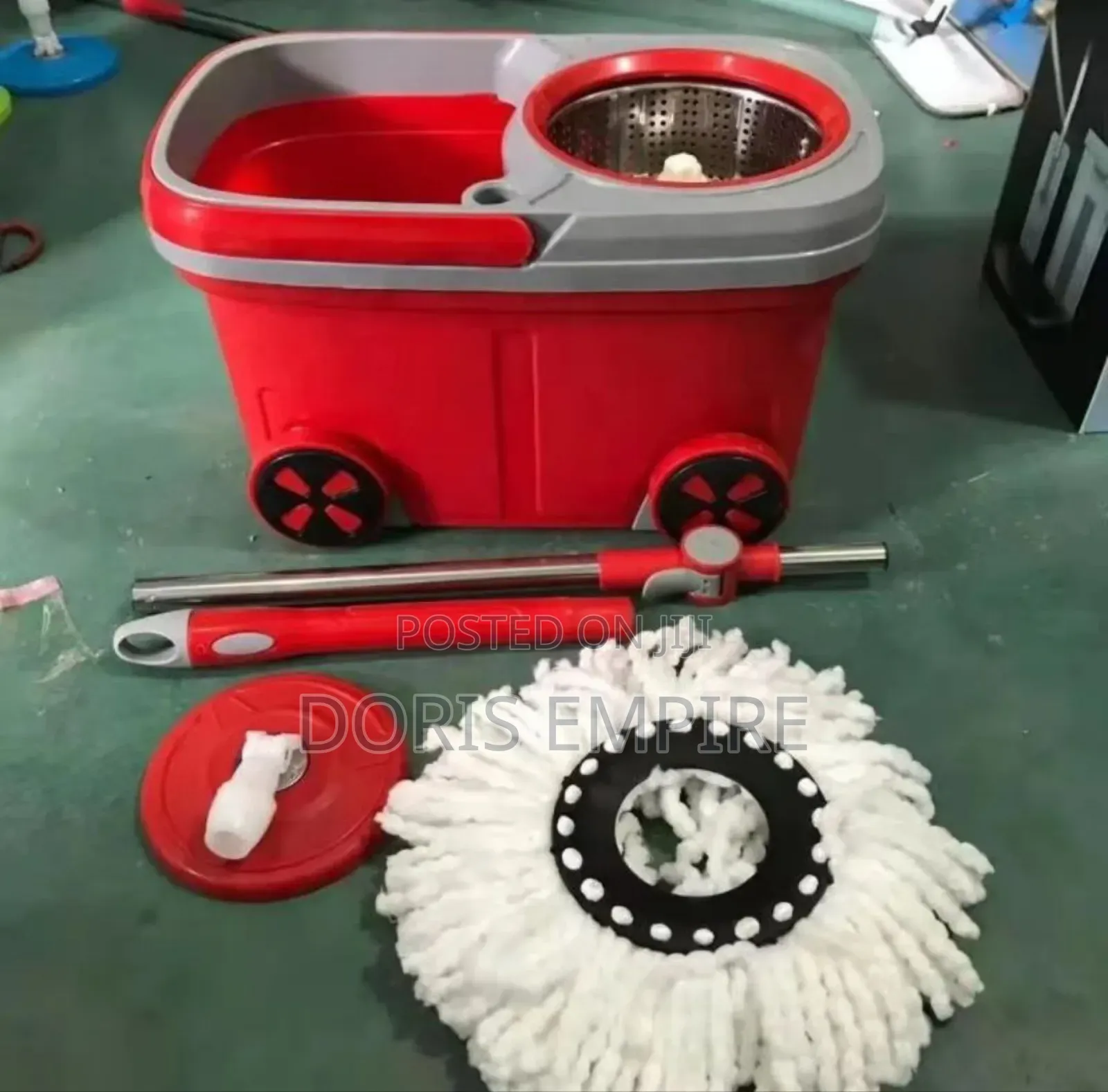 Qaulity 360 Rotating Microfibre Magic Mop and Quality Bucket