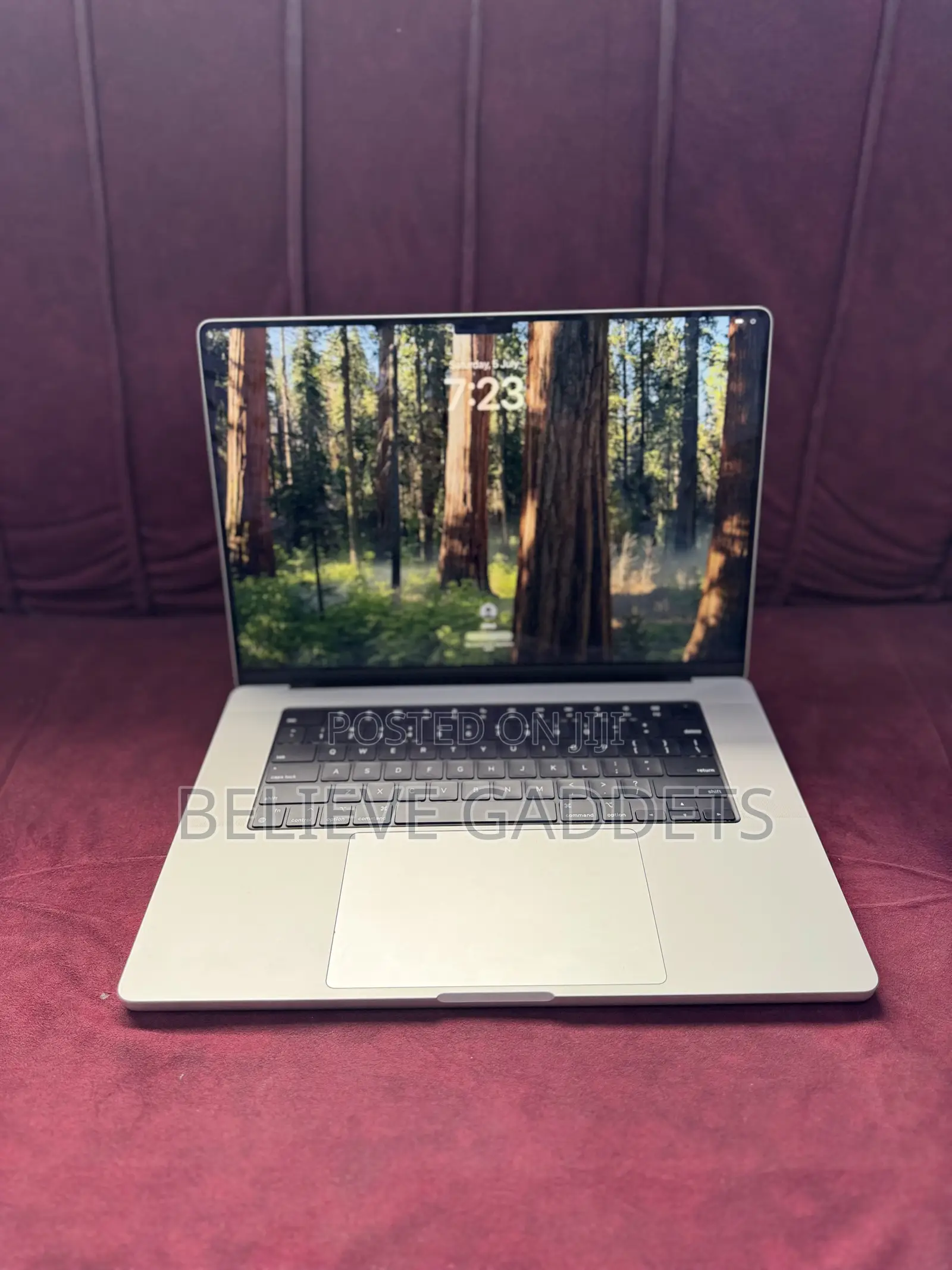 Laptop Apple MacBook Pro 2021 M1 32GB Apple M1 Pro SSD 1T